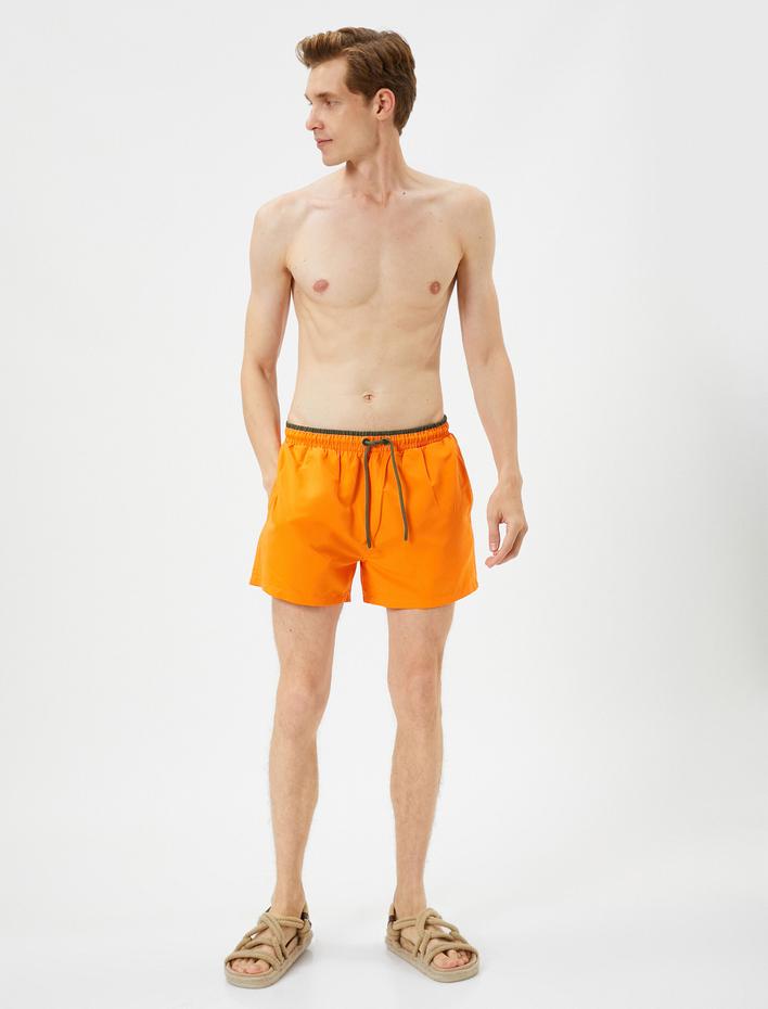  Deniz Şortu Kısa Beli Bağcıklı Cepli