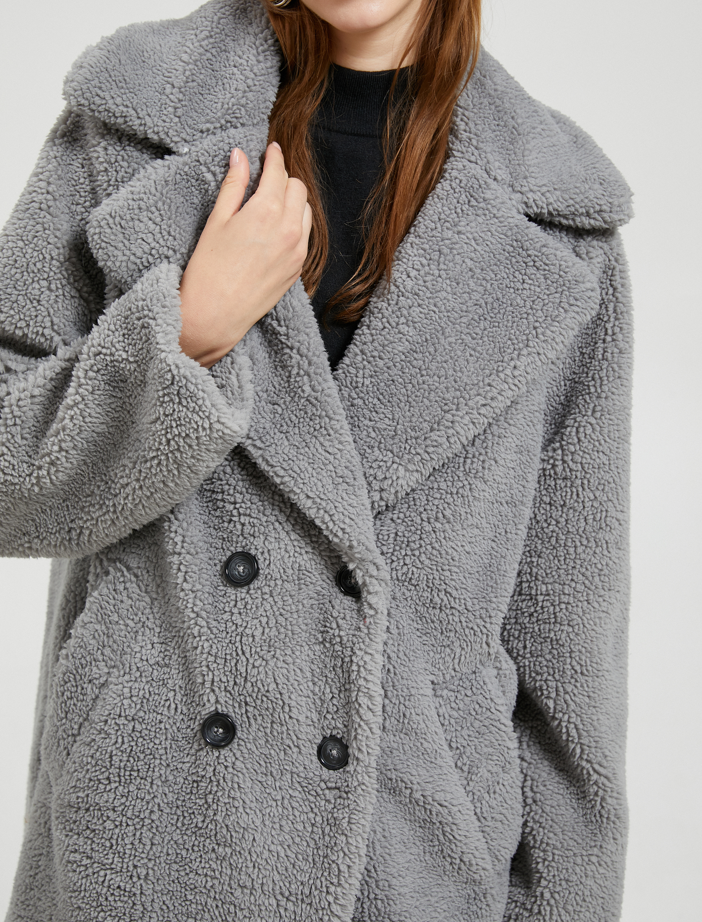   Koton X Şahika Ercümen - Kruvaze Düğmeli Peluş Kaban