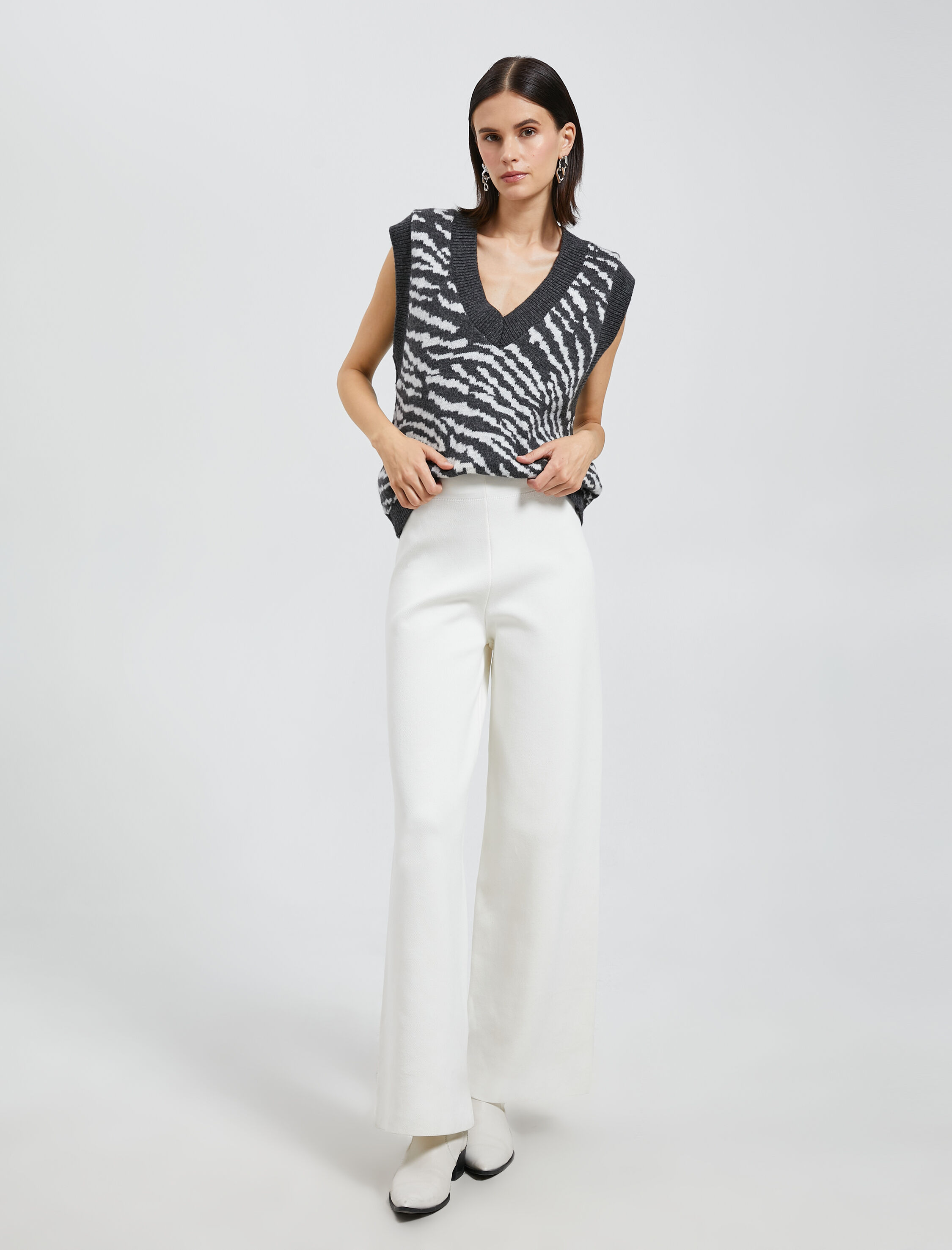   V Yaka Süveter Triko