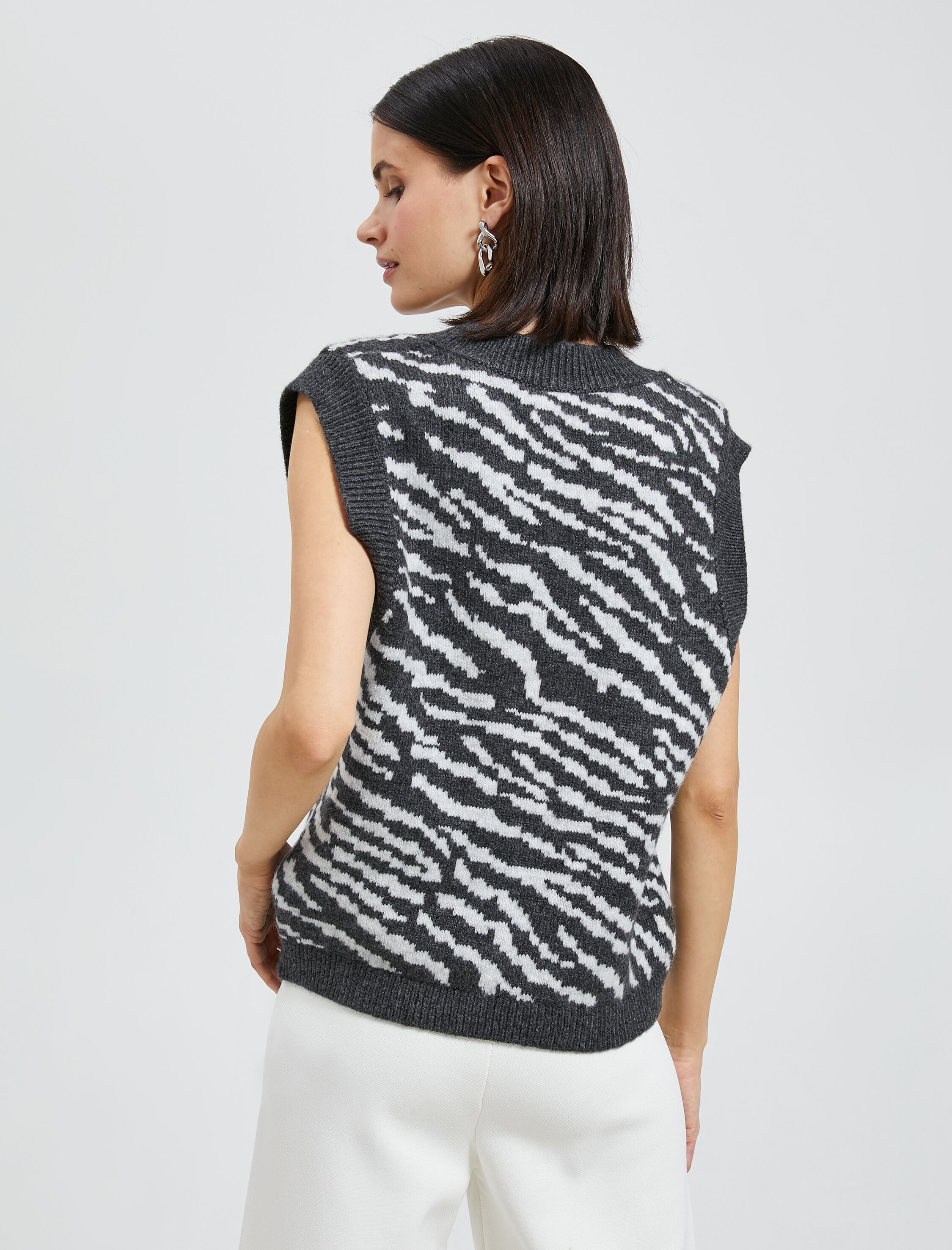   V Yaka Süveter Triko