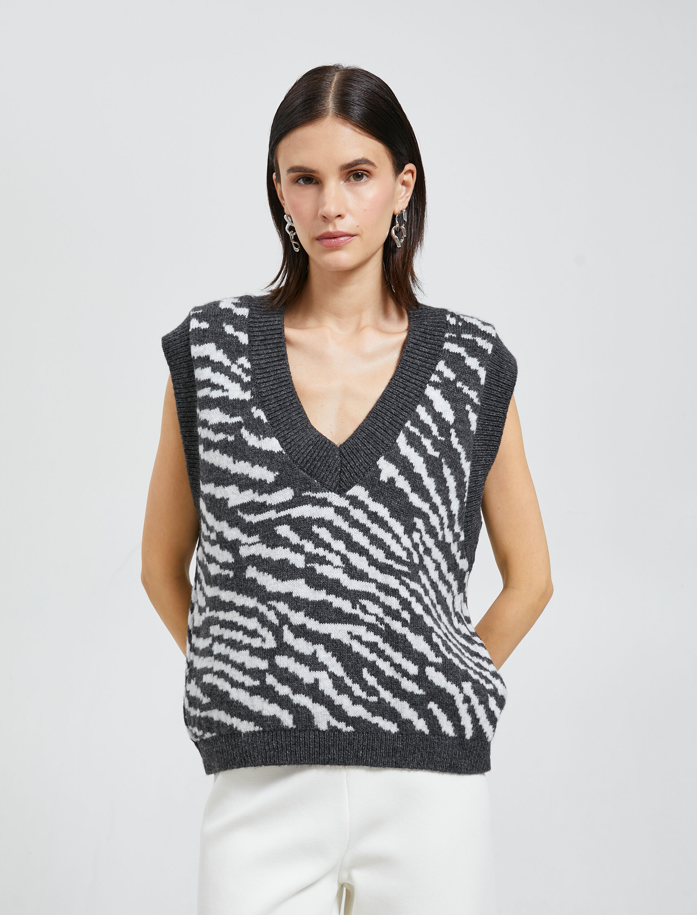   V Yaka Süveter Triko