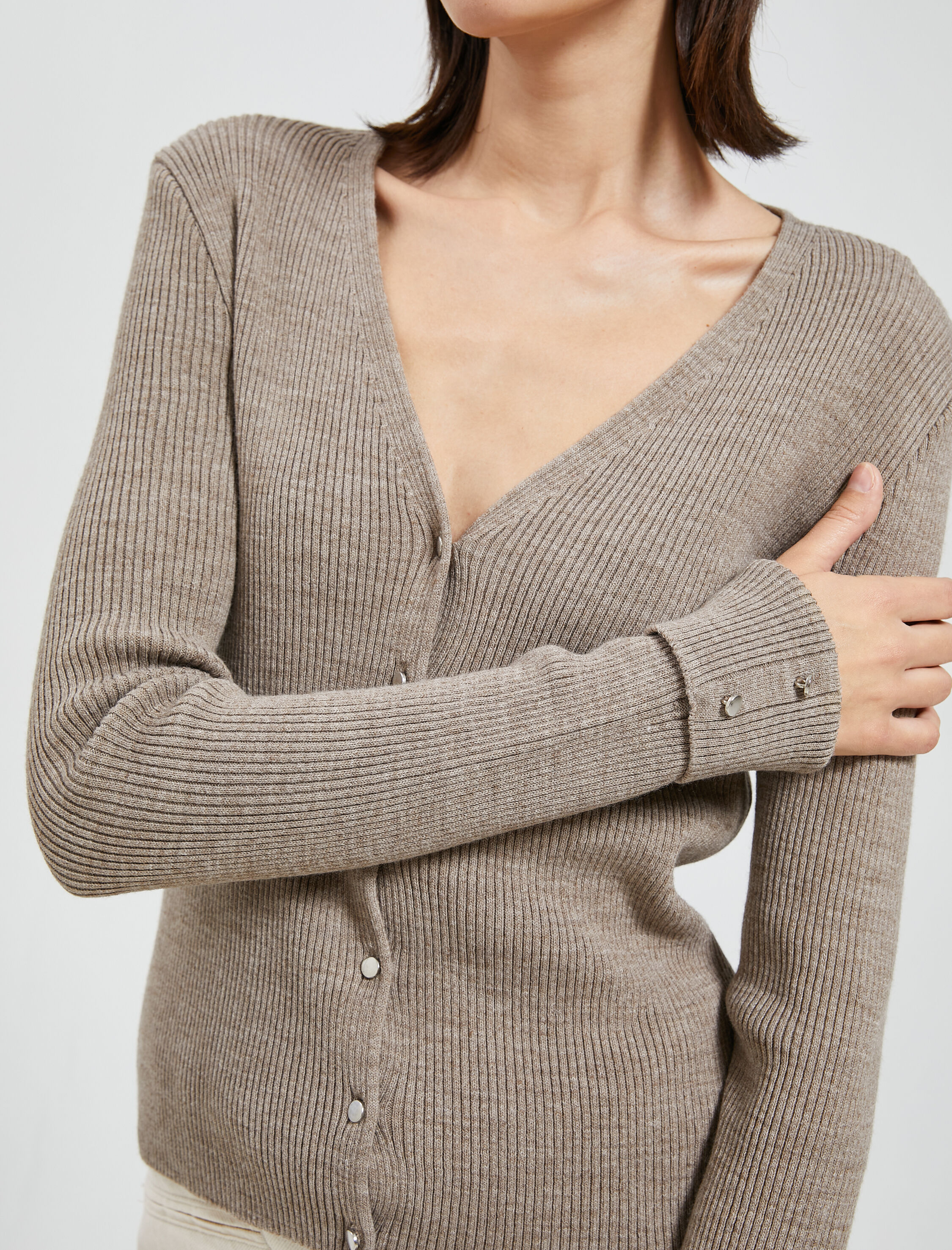   V Yaka Hırka Ribanalı Dar Kesim