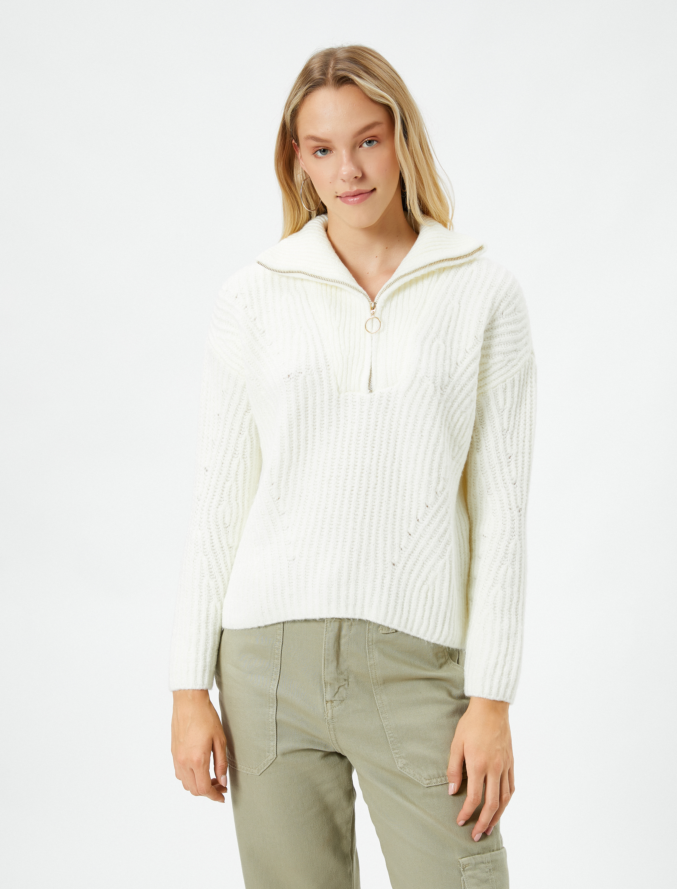   Yarım Fermuarlı Triko Kazak Dik Yaka Lastik Örgü Detaylı Yumuşak Dokulu