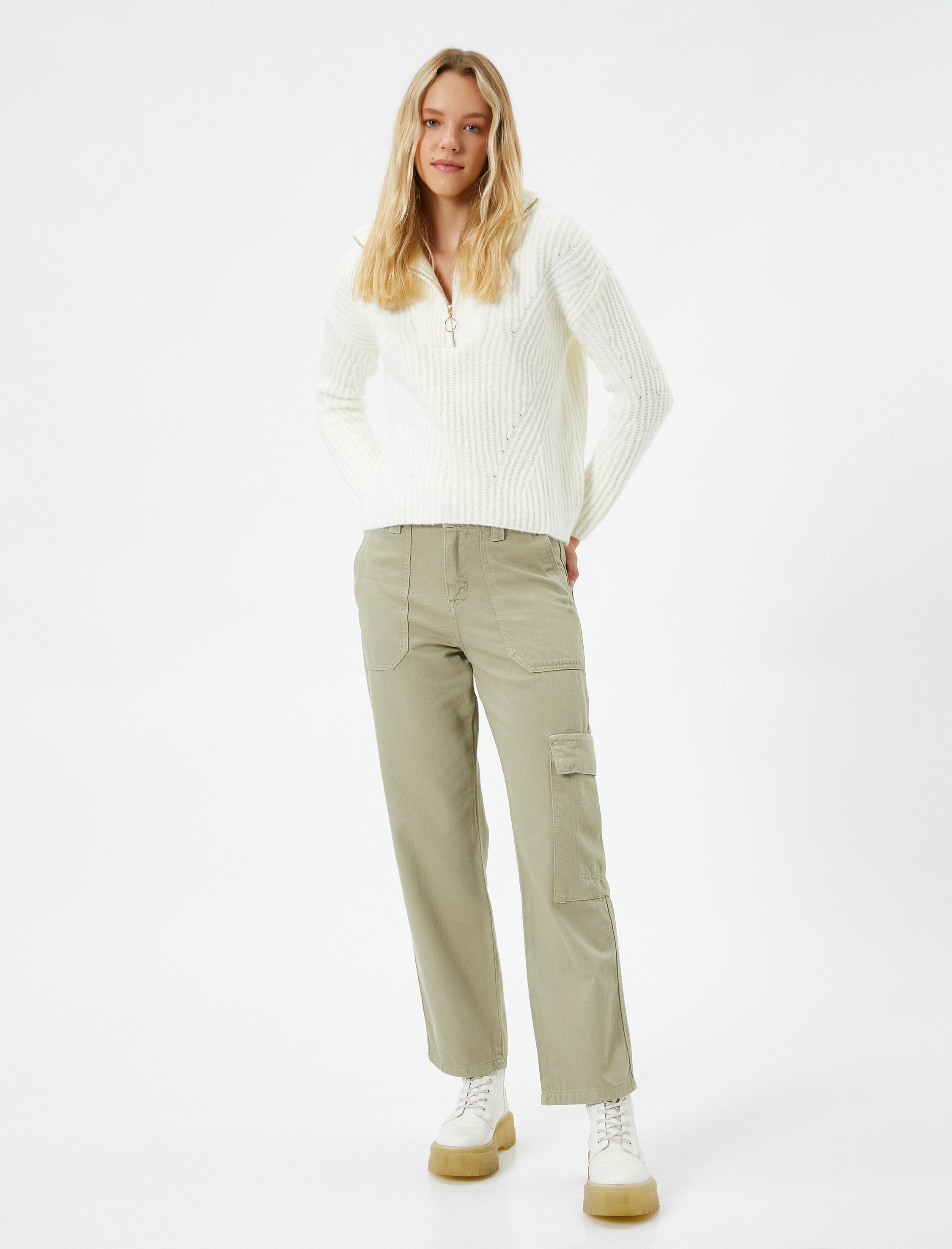   Yarım Fermuarlı Triko Kazak Dik Yaka Lastik Örgü Detaylı Yumuşak Dokulu