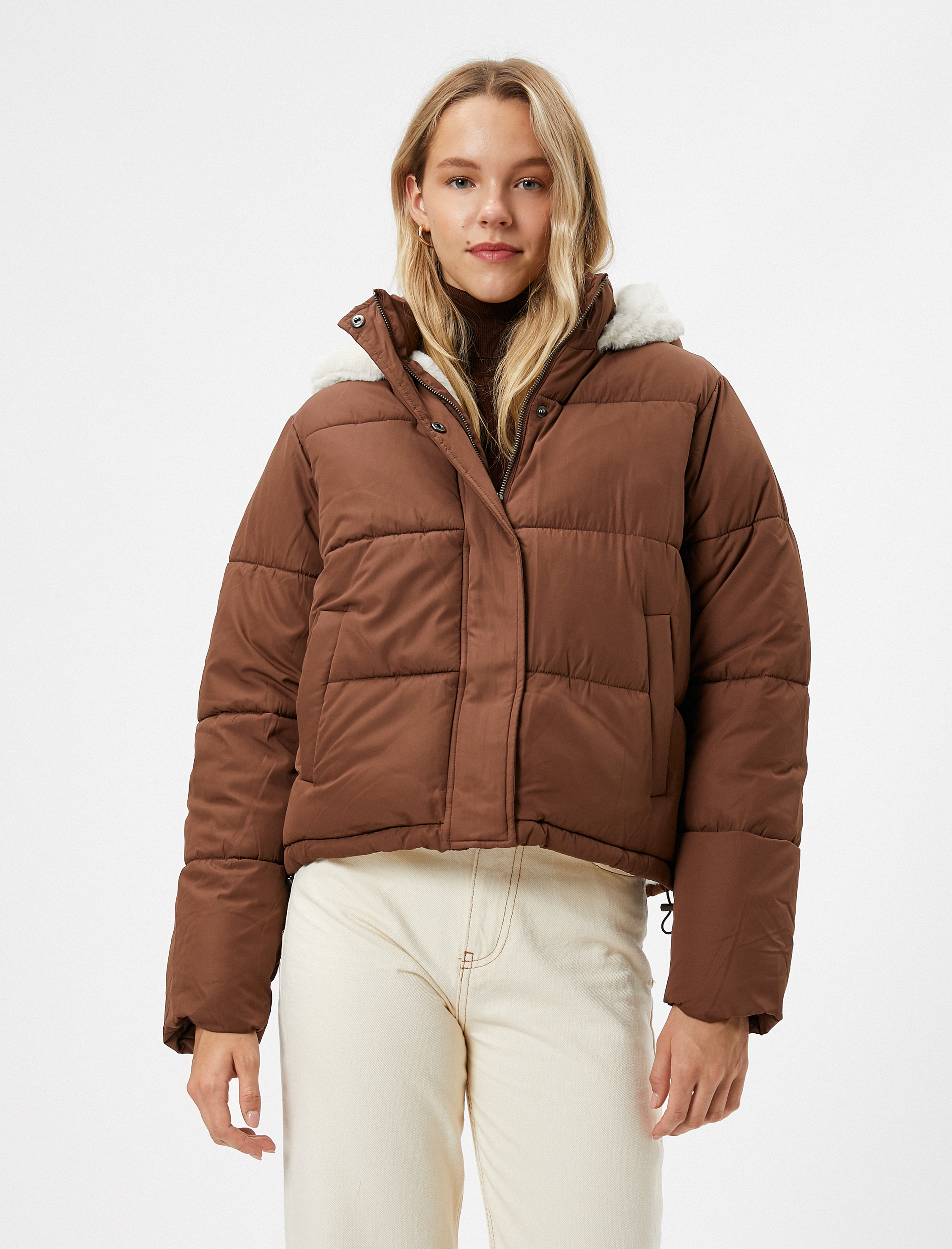   Şişme Mont Kapşonlu İçi Peluş Astarlı Cepli Fermuarlı