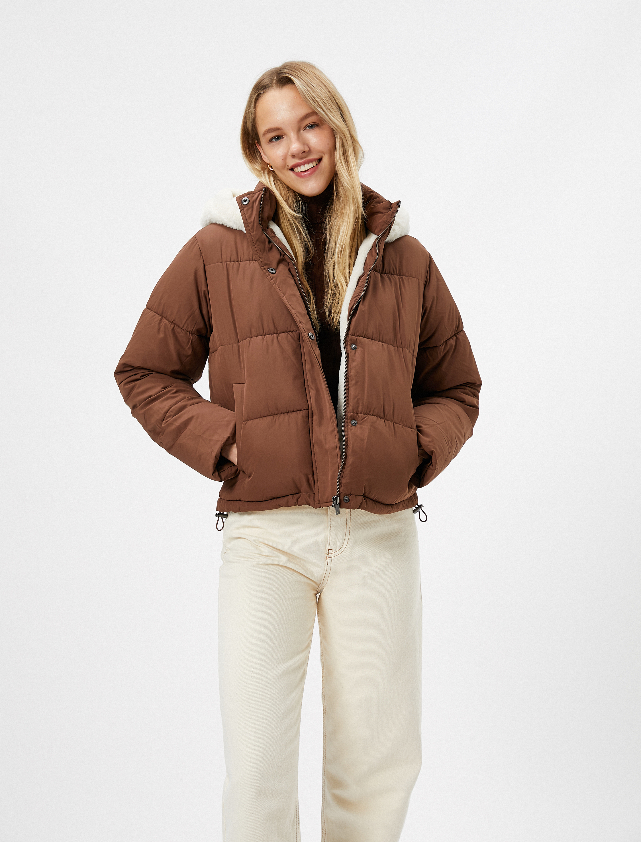   Şişme Mont Kapşonlu İçi Peluş Astarlı Cepli Fermuarlı