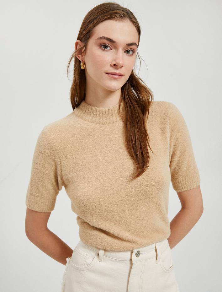  Kısa Kollu Triko Kazak Ribanalı Normal Kesim