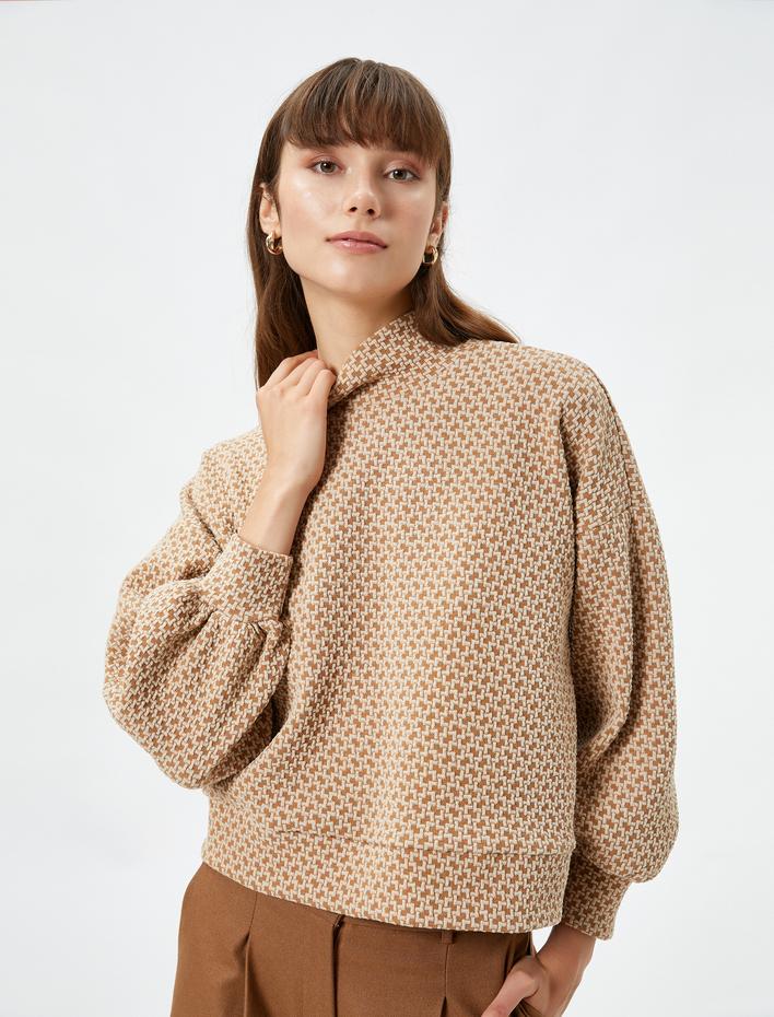  Dik Yaka Sweatshirt Balon Kollu Düşük Omuzlu