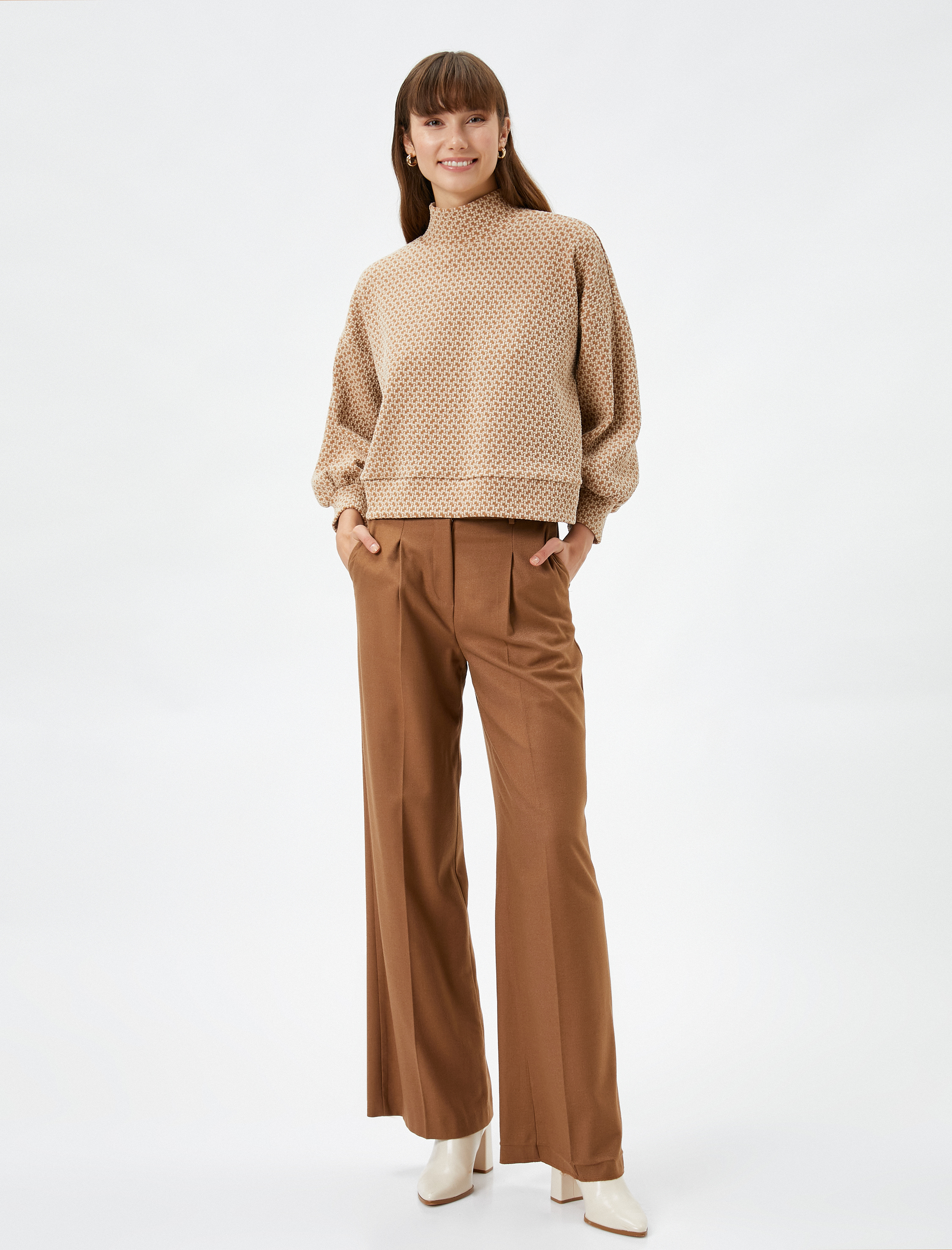   Dik Yaka Sweatshirt Balon Kollu Düşük Omuzlu