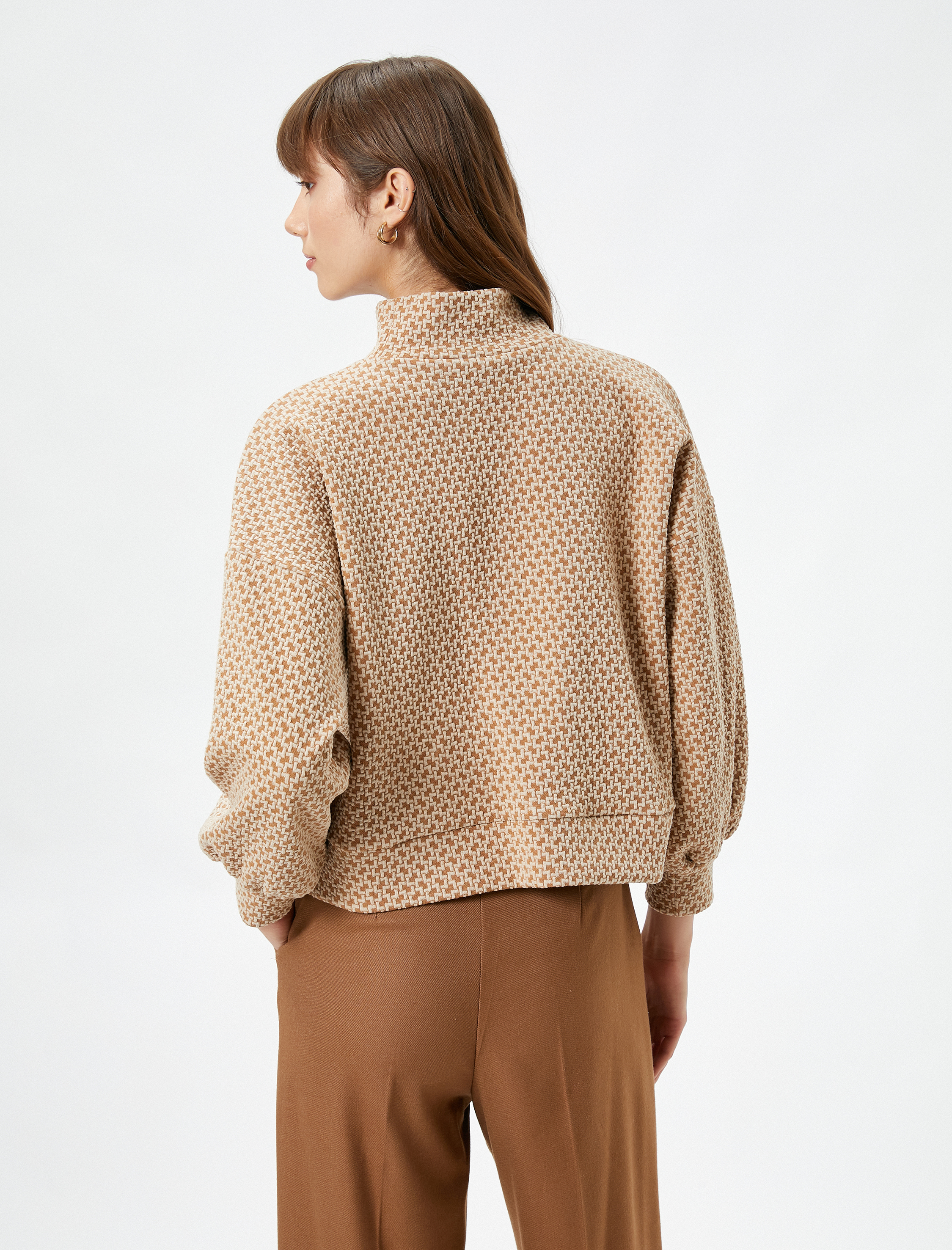   Dik Yaka Sweatshirt Balon Kollu Düşük Omuzlu