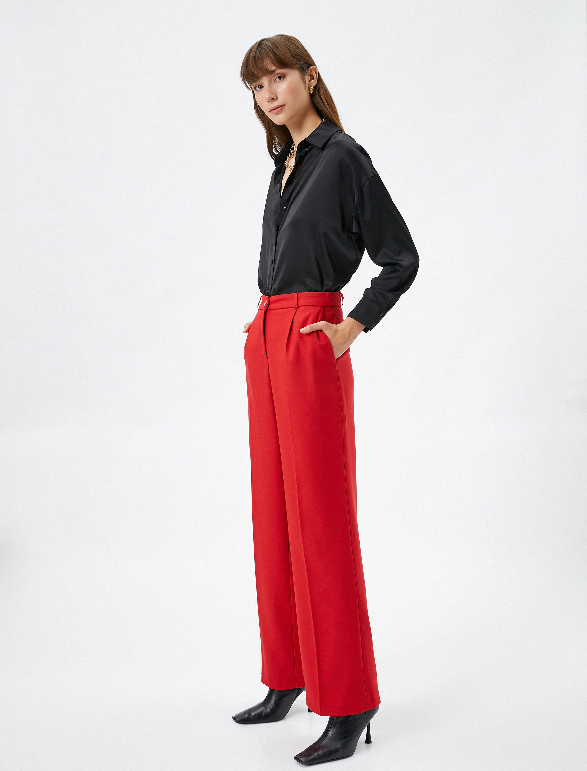   Bol Paça Pantolon Kumaş Düğmeli Normal Bel Cepli