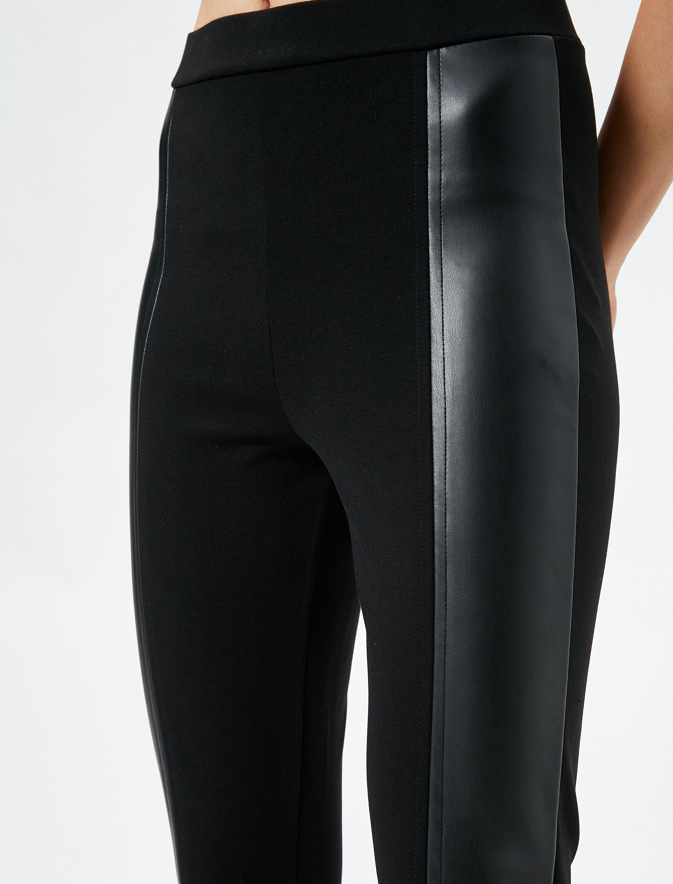   Basic Tayt Suni Deri Şerit Detaylı Normal Bel