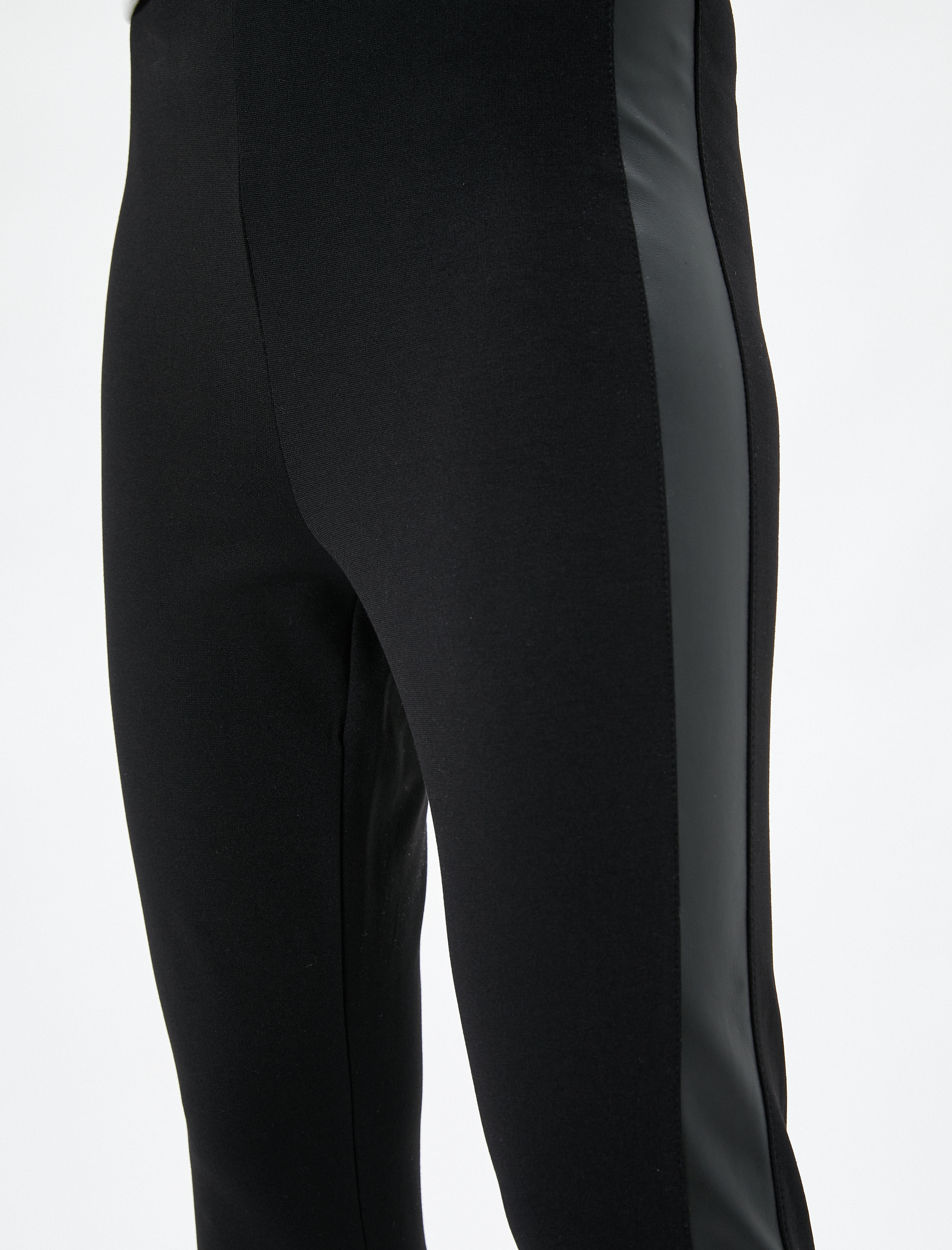   Basic Tayt Suni Deri Şerit Detaylı Normal Bel