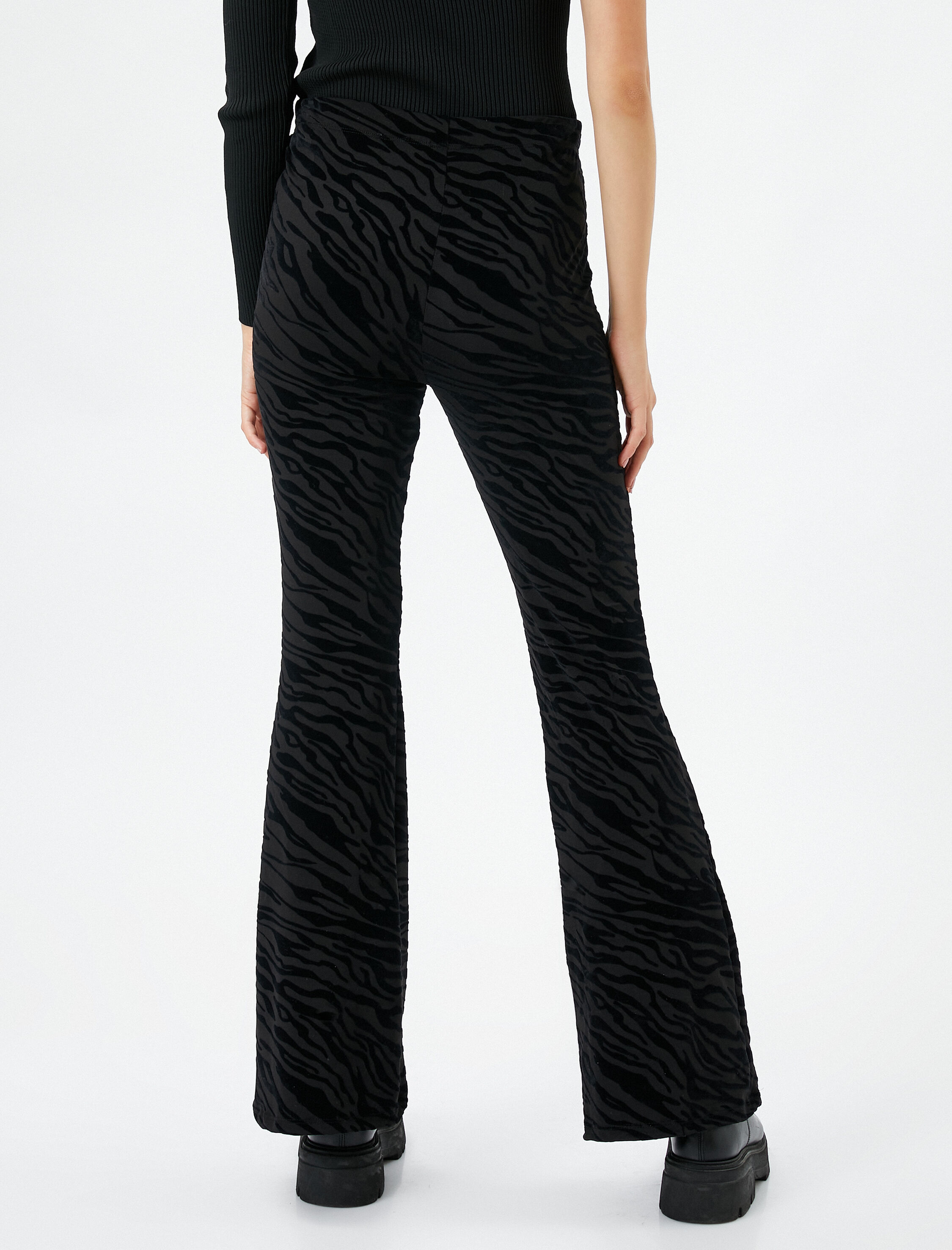   Tayt Pantolon İspanyol Paça Yüksek Bel Zebra Desenli