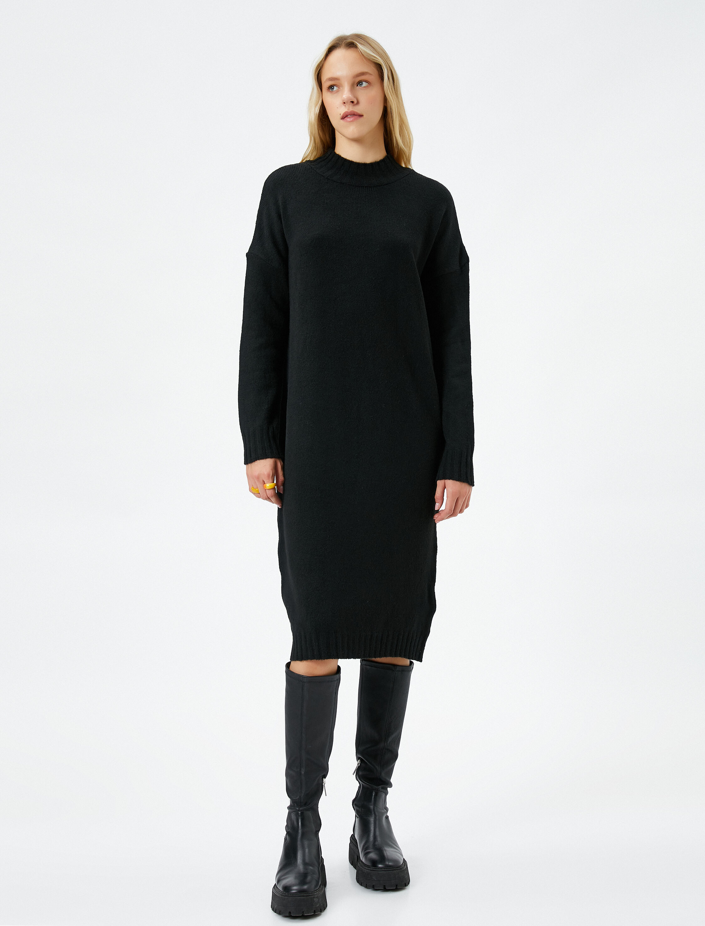   Triko Elbise Dik Yaka Uzun Kollu