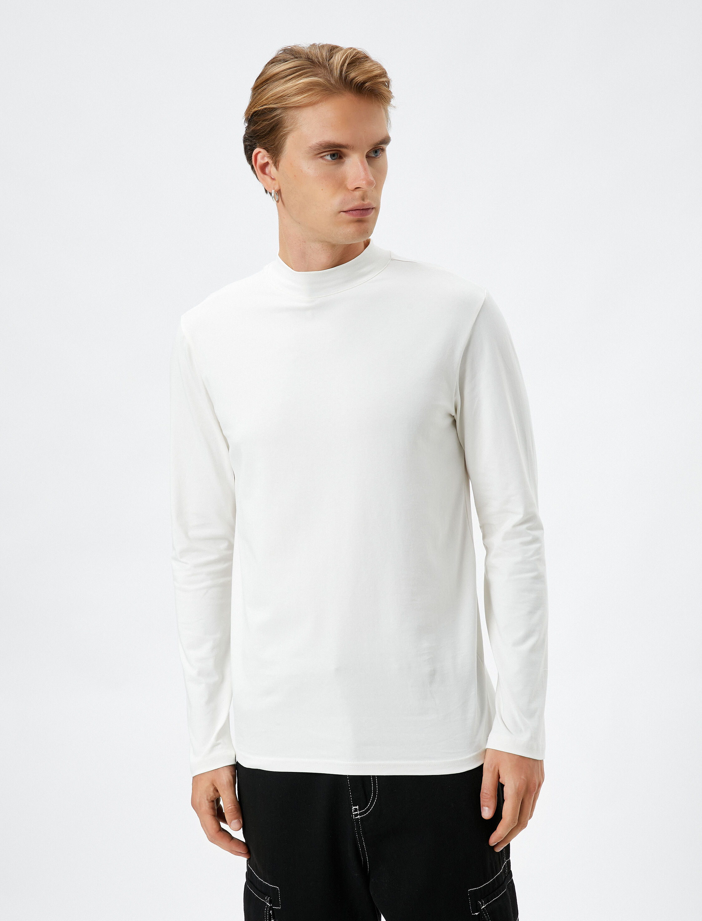   Uzun Kollu Tişört Basic Yarım Balıkçı Yaka