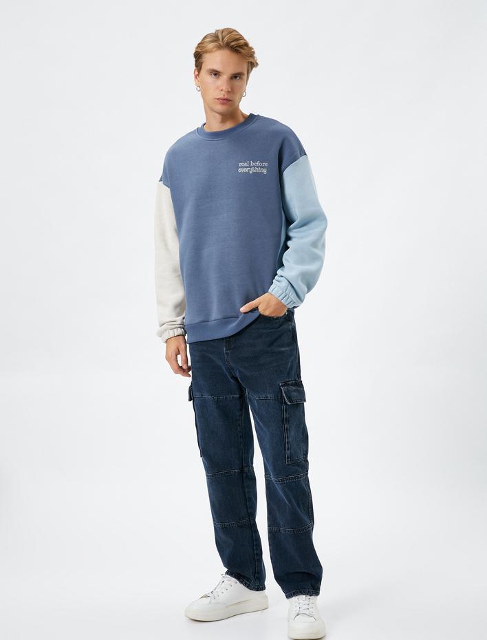  Bisiklet Yaka Sweatshirt Rahat Kesim Renk Bloklu Slogan İşlemeli Şardonlu