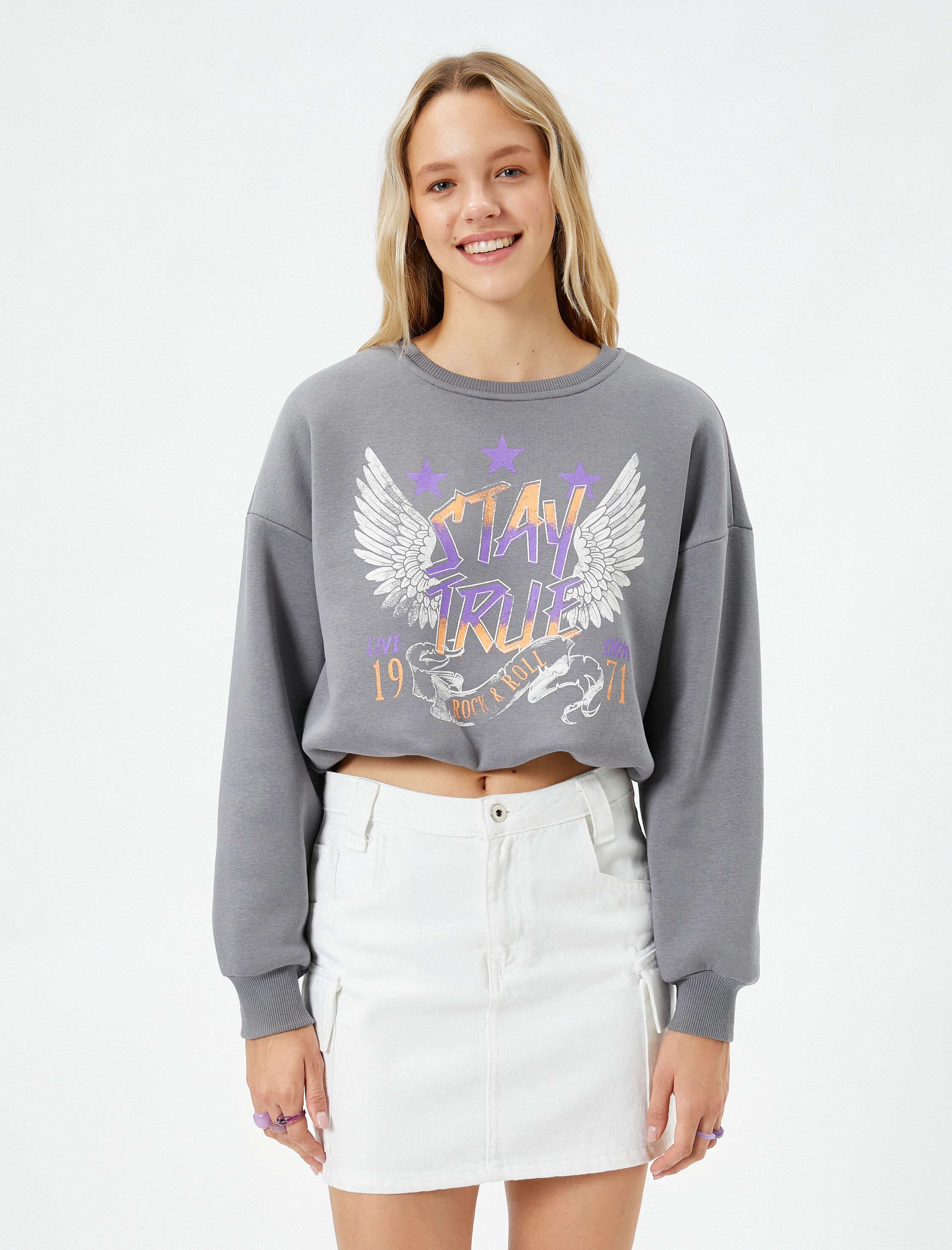   Şardonlu Crop Sweatshirt Baskılı Rahat Kesim Bisiklet Yaka