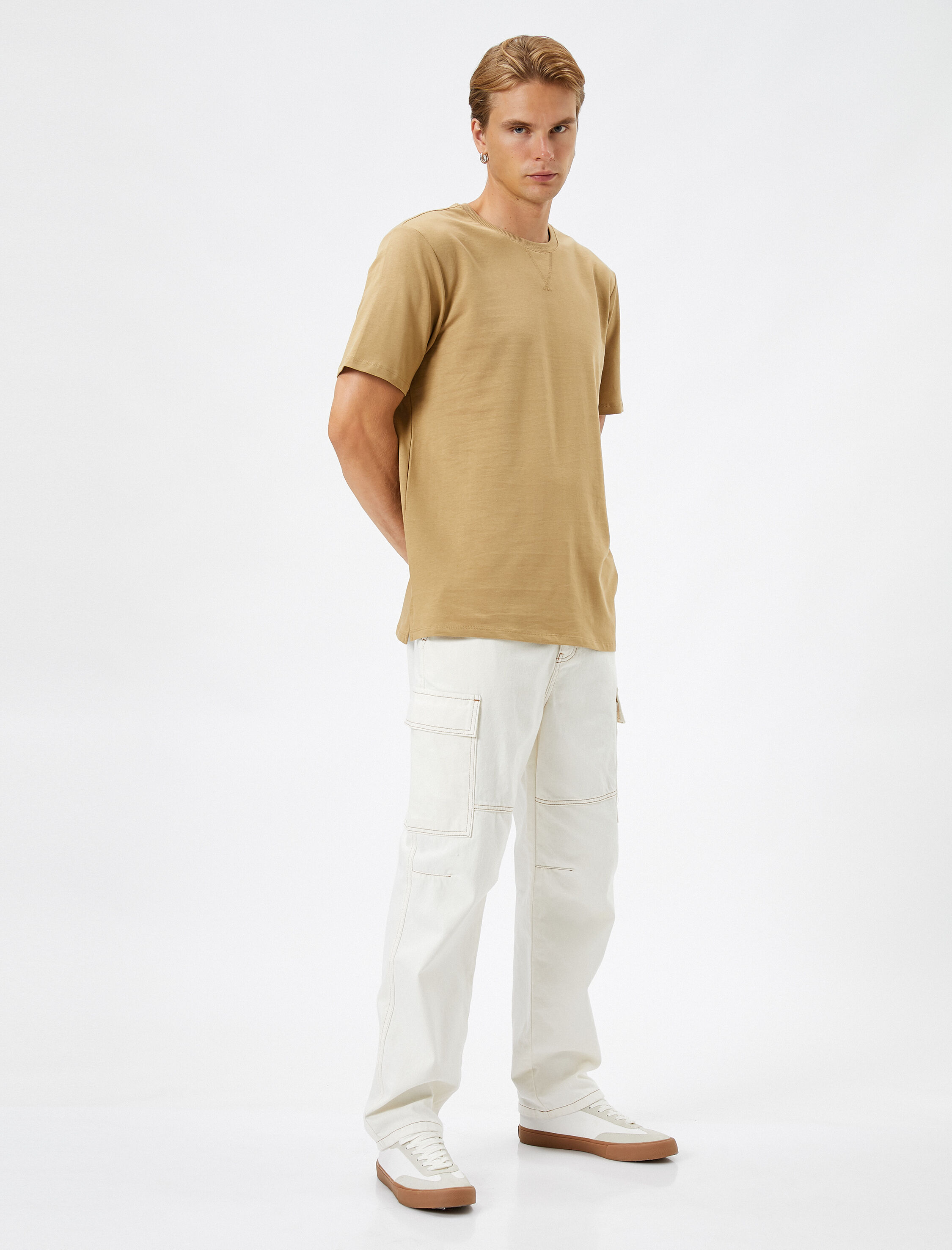   Basic Tişört Bisiklet Yaka Kısa Kollu Dikiş Detaylı Pamuklu