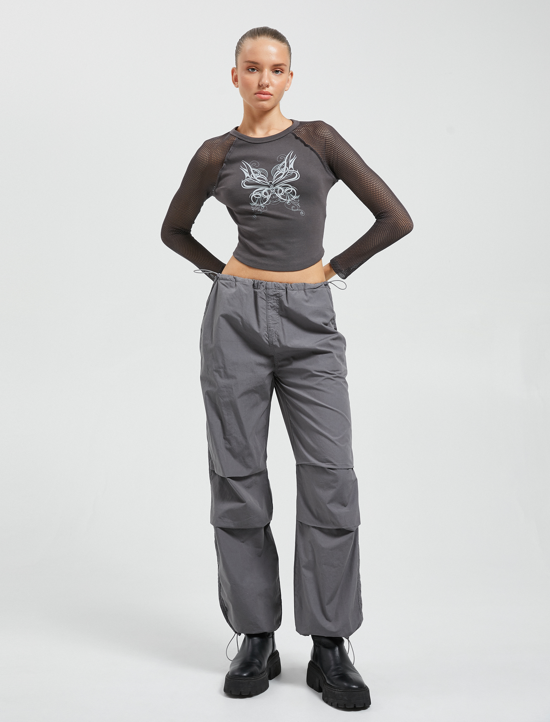   Uzun Kollu Tişört File Detaylı Bisiklet Yaka Kelebek Baskılı