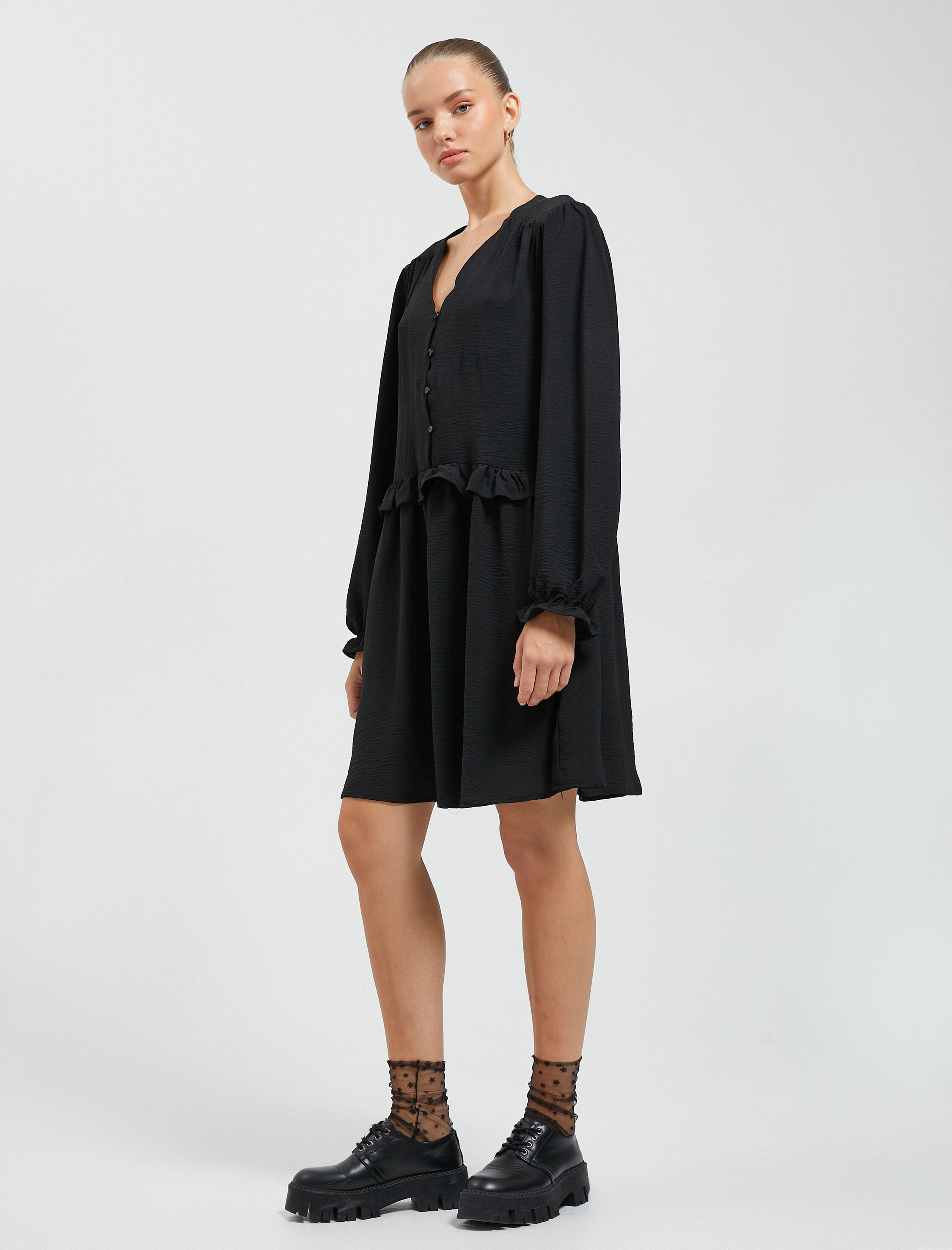   Uzun Kollu Midi Kışlık Elbise Fırfırlı Düğme Detaylı V Yaka