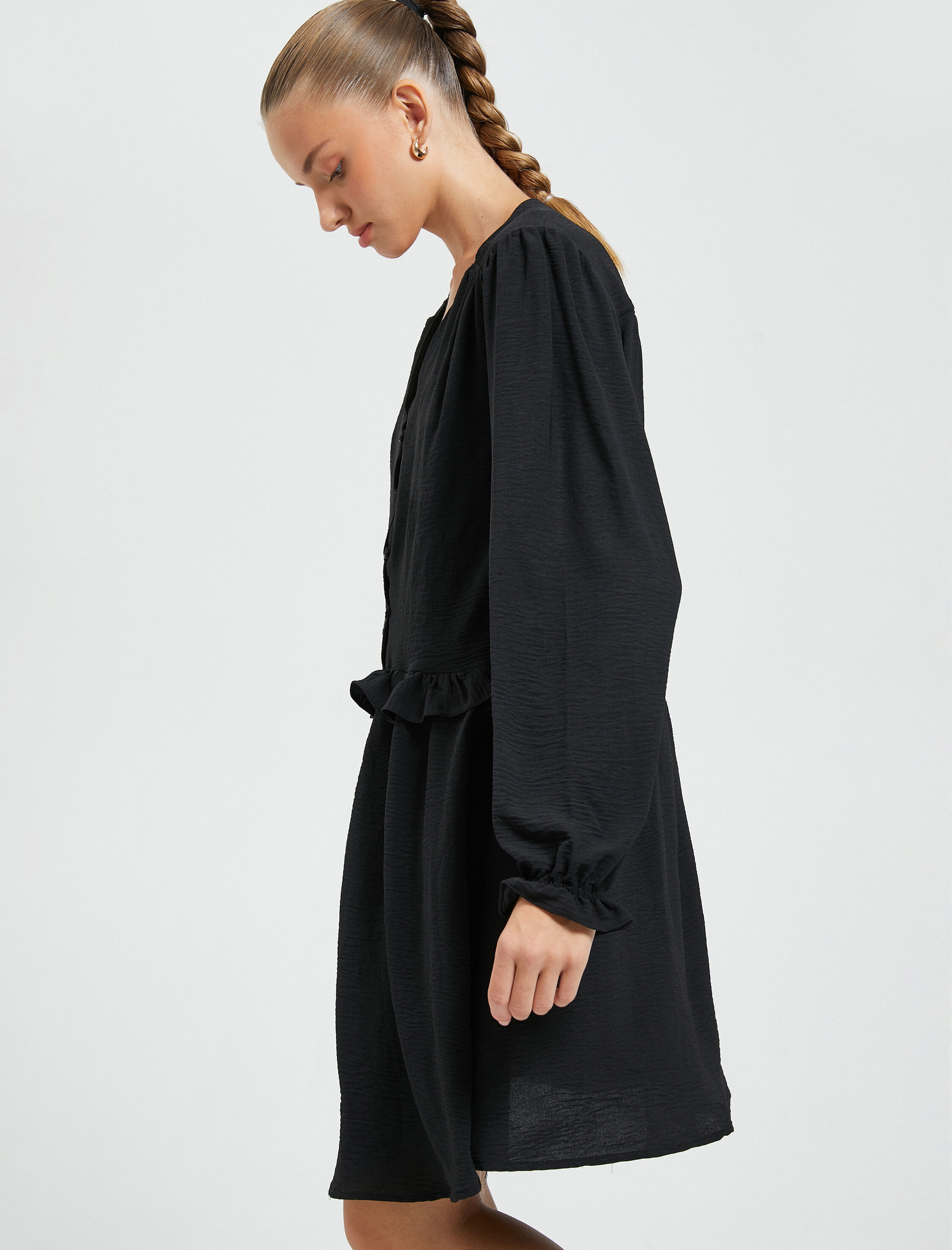   Uzun Kollu Midi Kışlık Elbise Fırfırlı Düğme Detaylı V Yaka