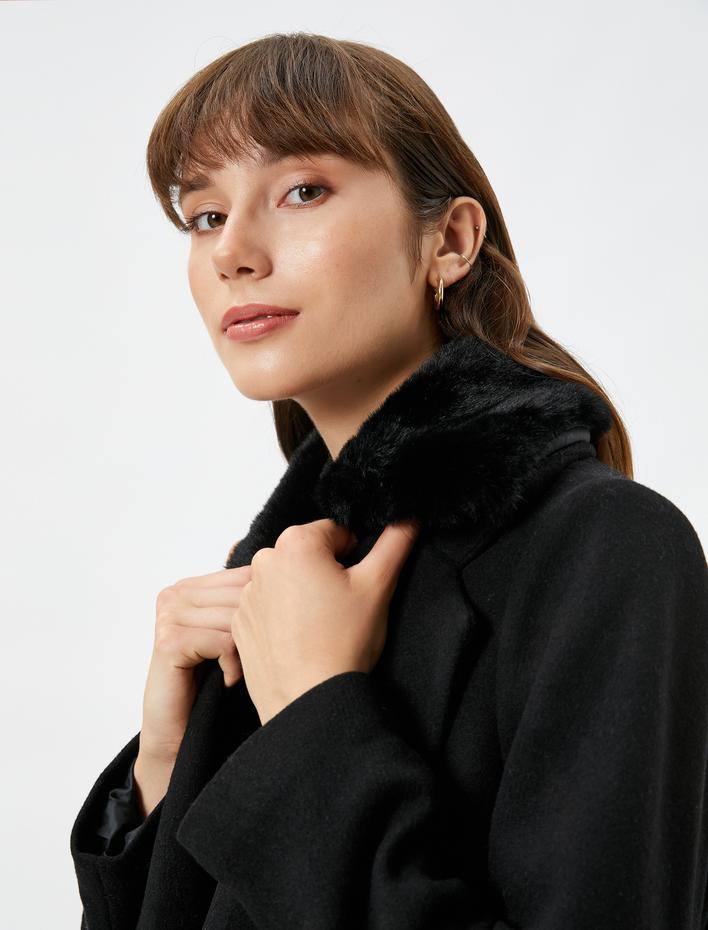  Kruvaze Kaban Peluş Detaylı