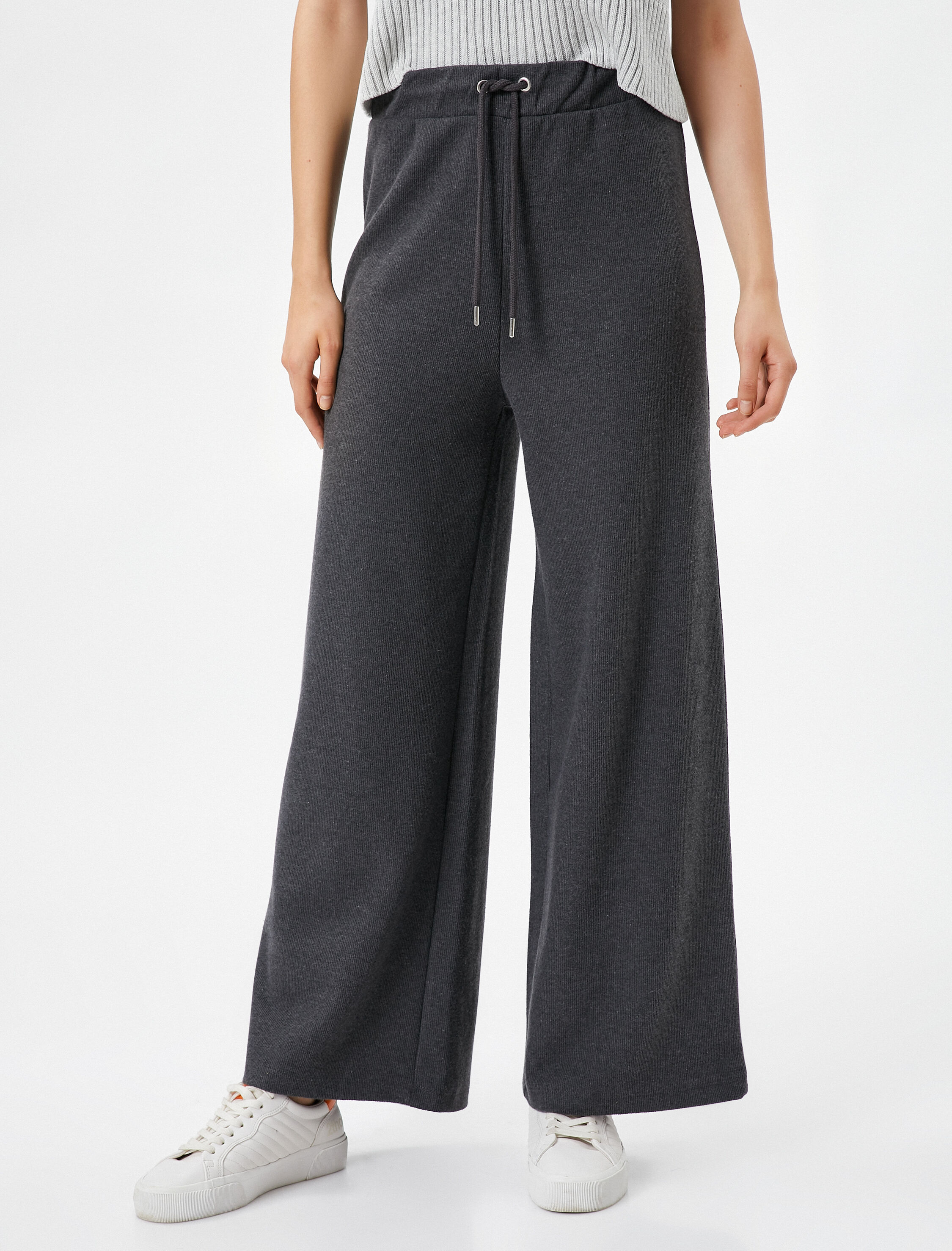 Bol Paça Eşofman Altı Beli Bağcıklı Fitilli