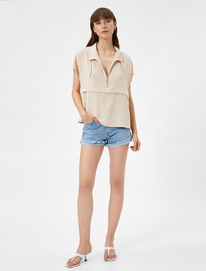  Kısa Kollu Bluz Yarım Fermuarlı Yakası Bağcıklı