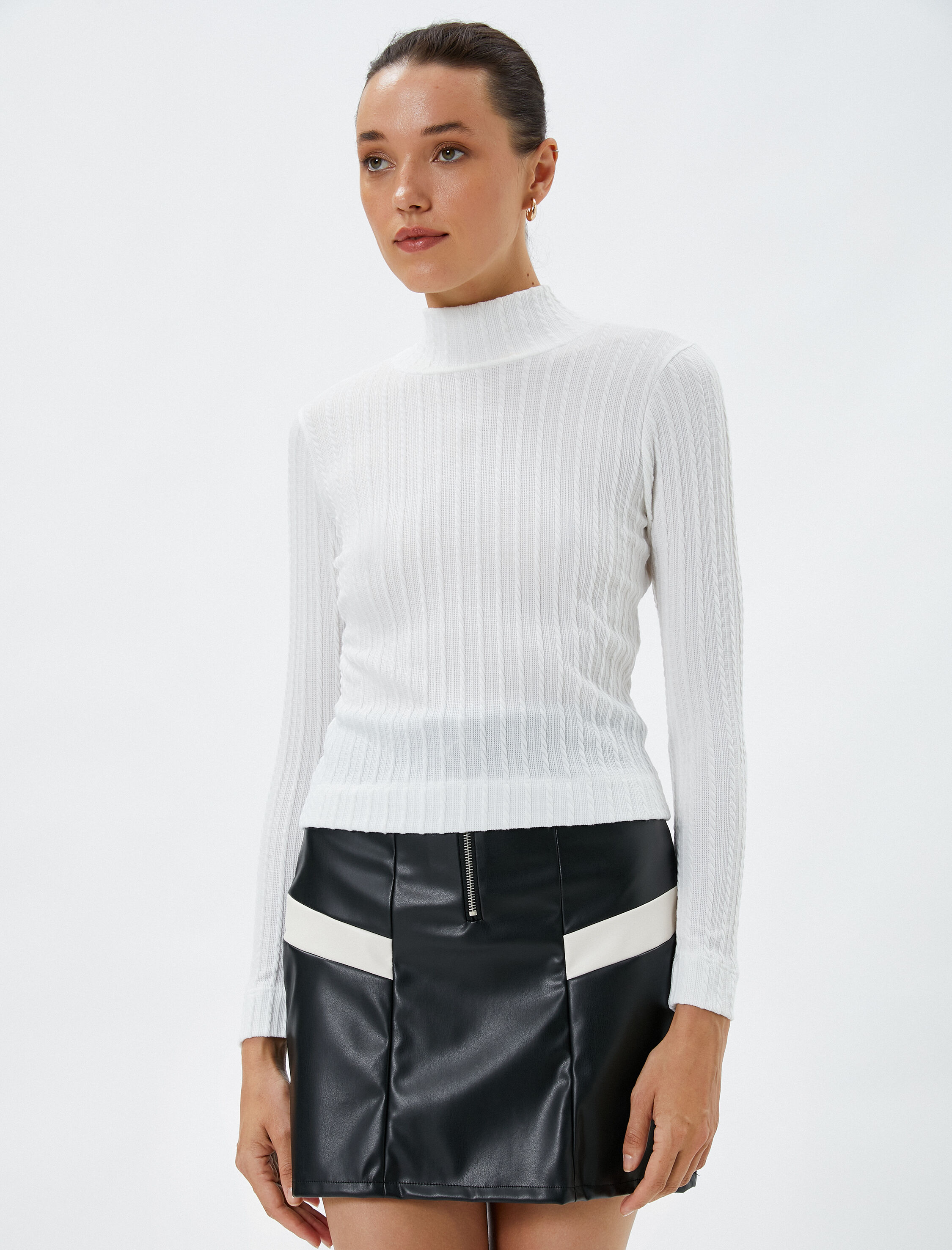   Uzun Kollu Tişört Balıkçı Yaka Saç Örgüsü Desenli