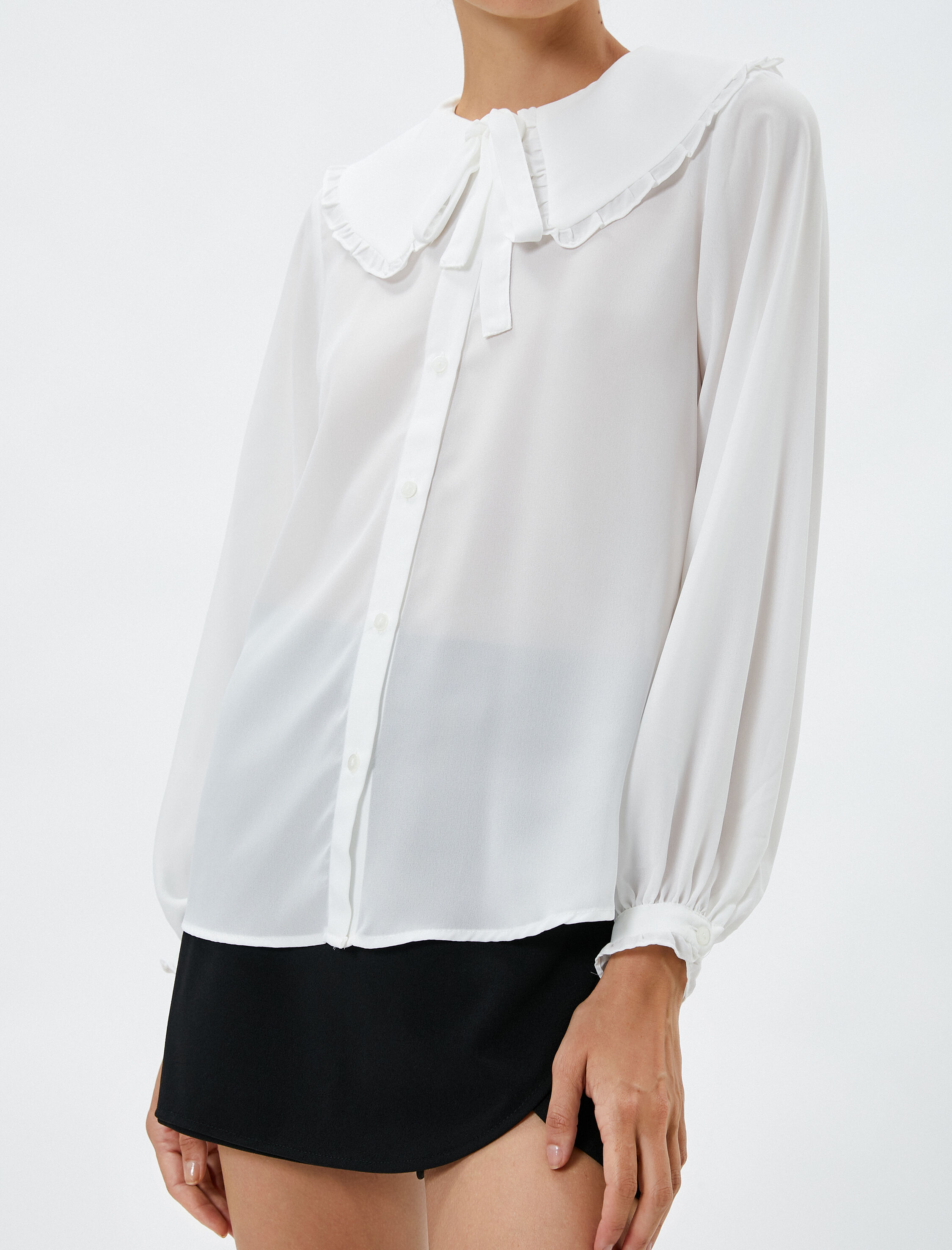   Bebe Yaka Gömlek Balon Kollu Düğmeli Bağlama Detaylı