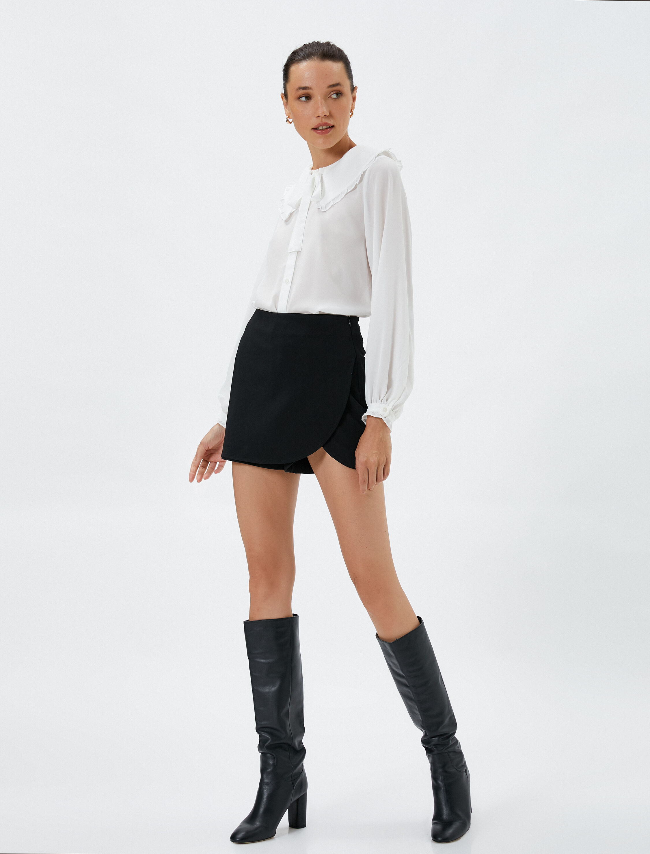   Bebe Yaka Gömlek Balon Kollu Düğmeli Bağlama Detaylı