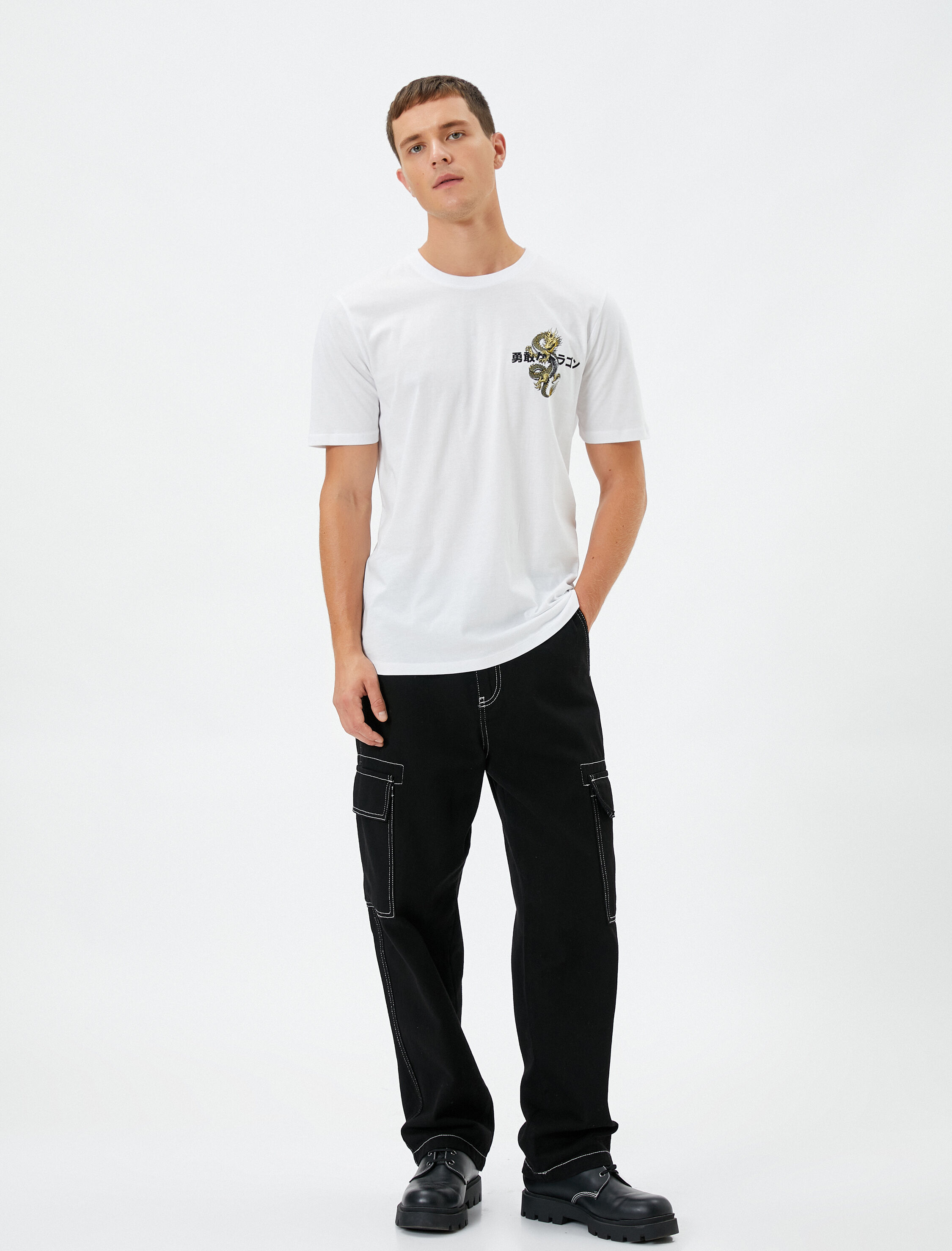   Arkası Baskılı Tişört Uzakdoğu Temalı Bisiklet Yaka Kısa Kollu