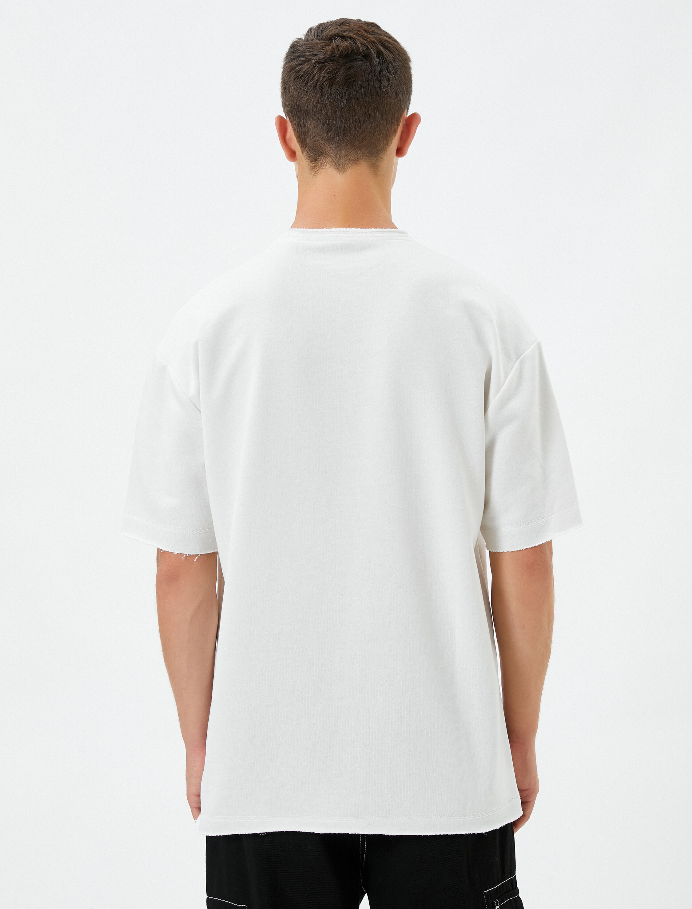   Basic Tişört Bisiklet Yaka Kısa Kollu Etiket Baskılı