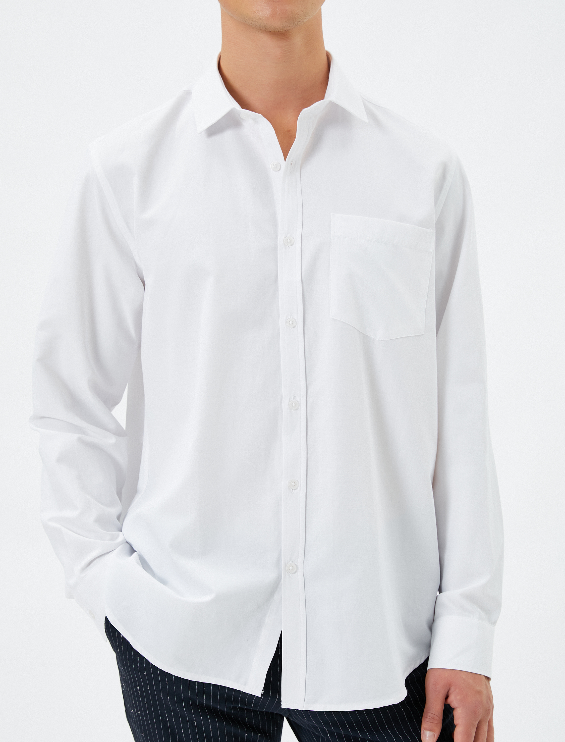   Klasik Gömlek Cep Detaylı Yarım İtalyan Yaka Düğmeli Uzun Kollu Non Iron