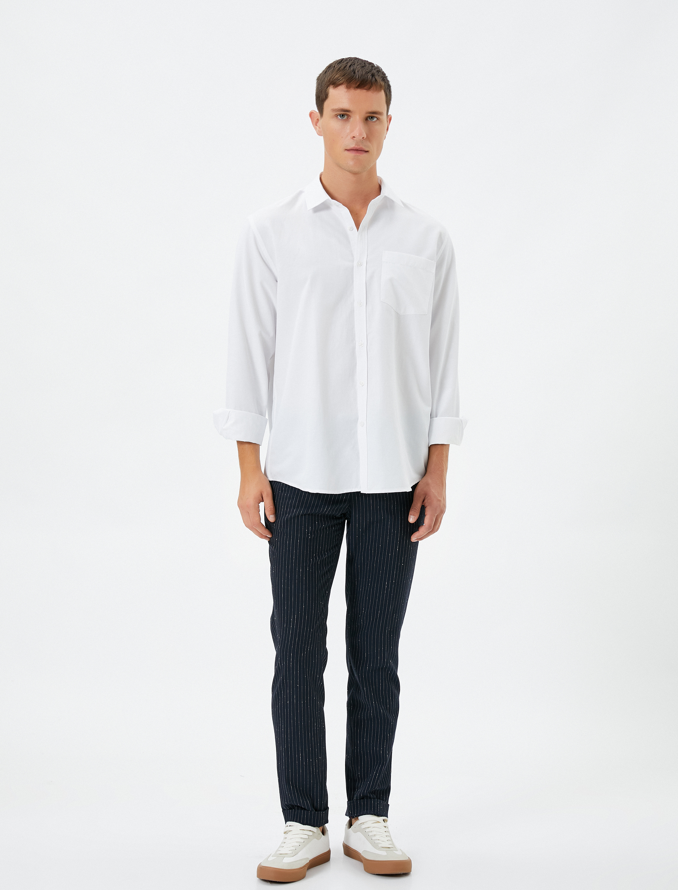   Klasik Gömlek Cep Detaylı Yarım İtalyan Yaka Düğmeli Uzun Kollu Non Iron