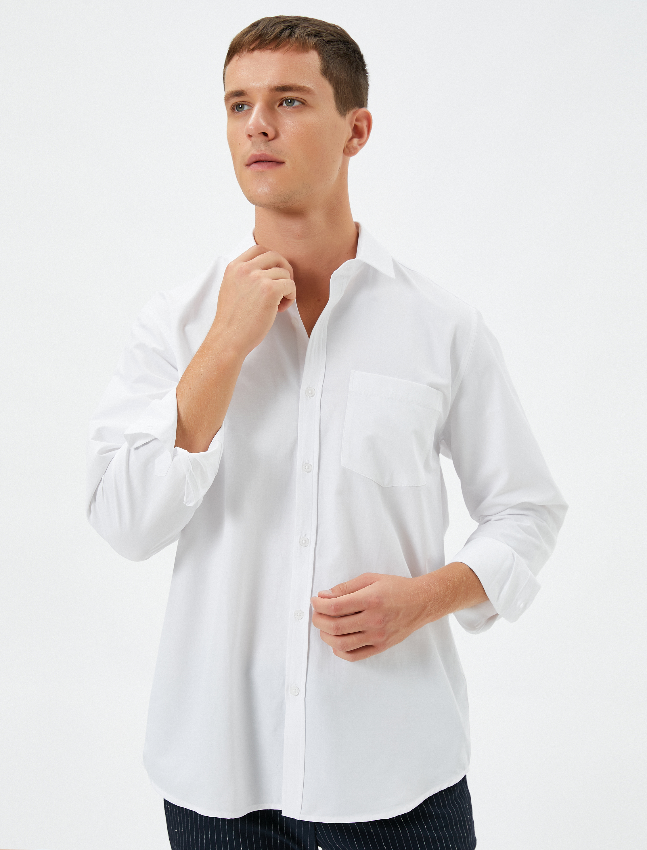   Klasik Gömlek Cep Detaylı Yarım İtalyan Yaka Düğmeli Uzun Kollu Non Iron