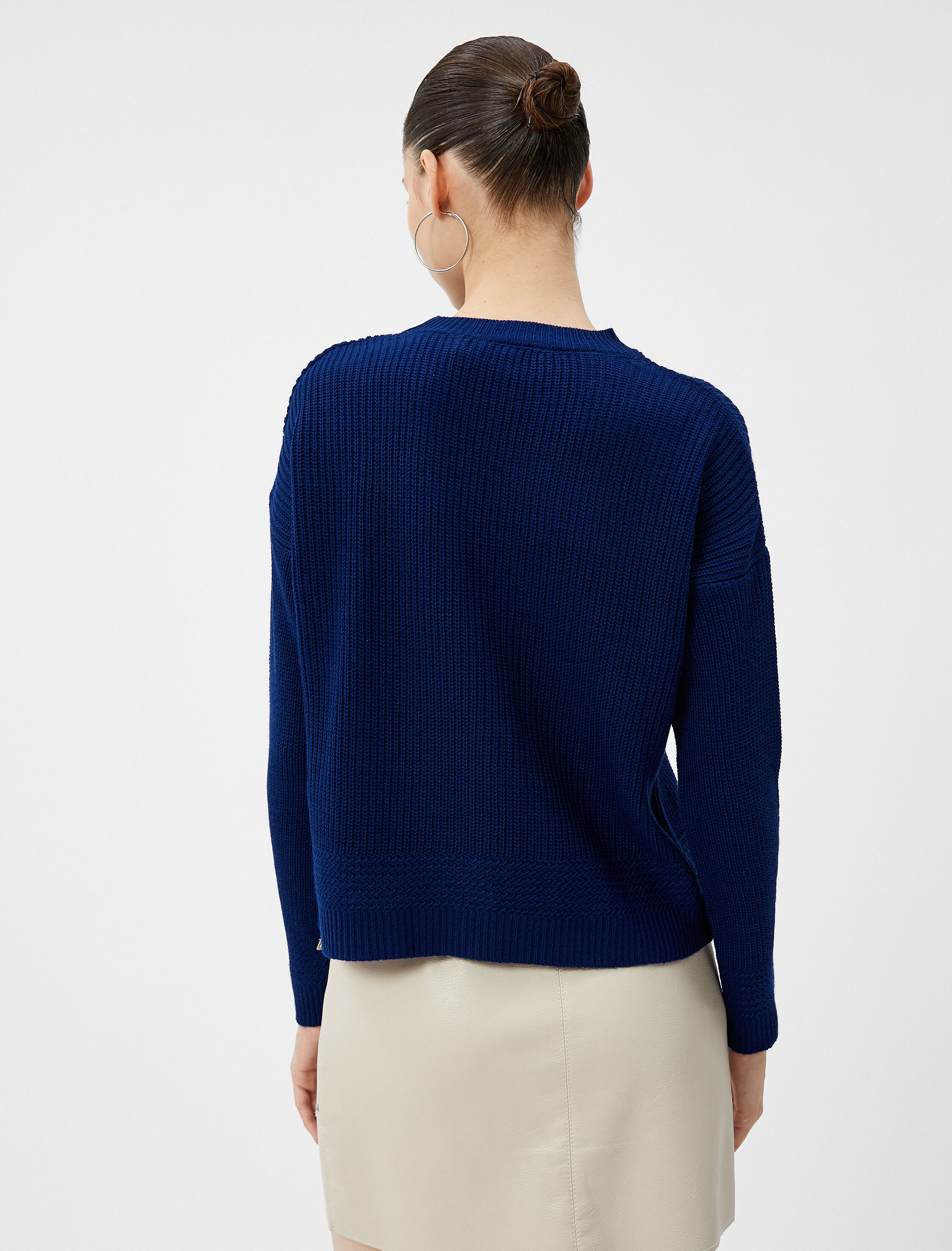   Basic Triko Kazak Yuvarlak Yaka Uzun Kollu