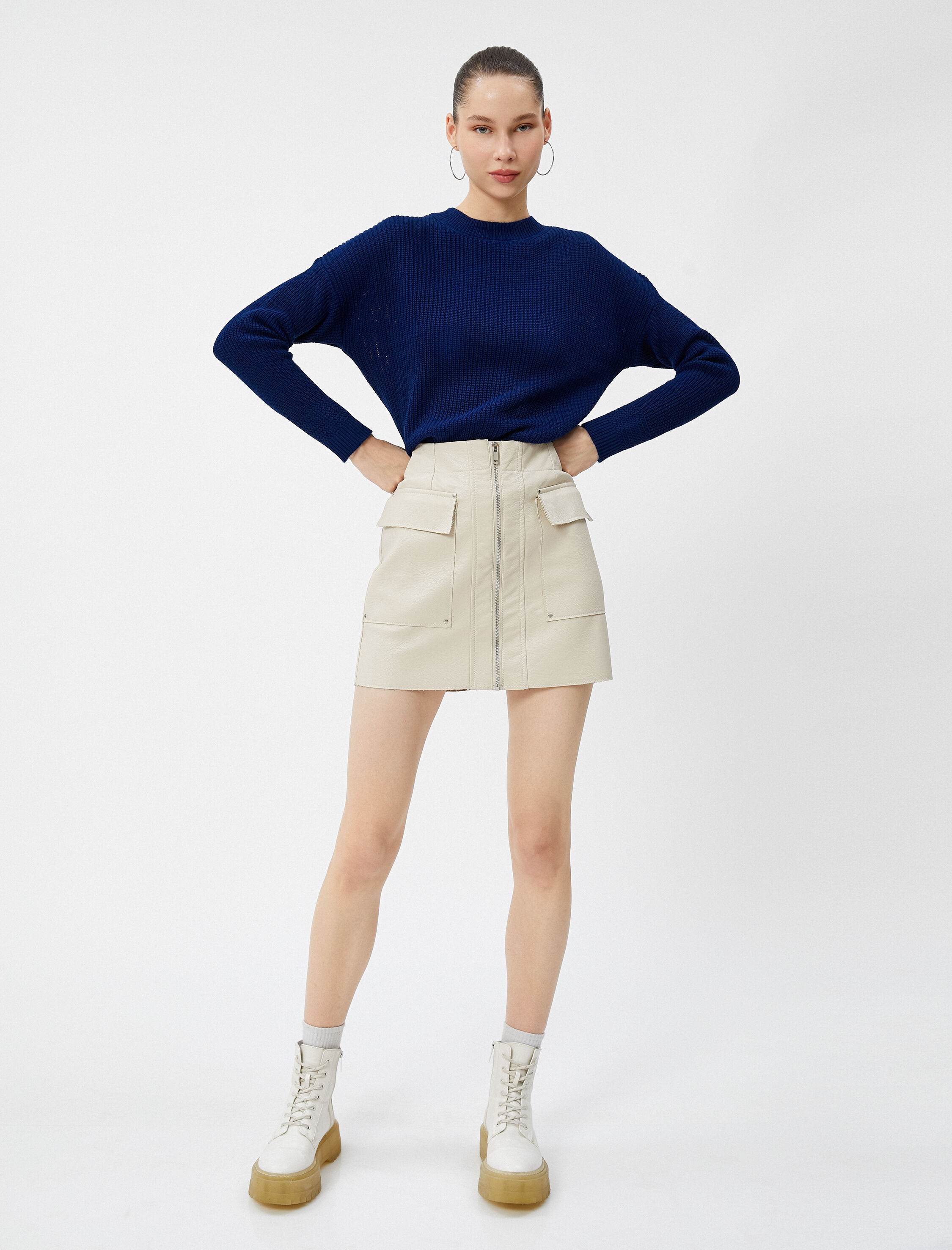   Basic Triko Kazak Yuvarlak Yaka Uzun Kollu