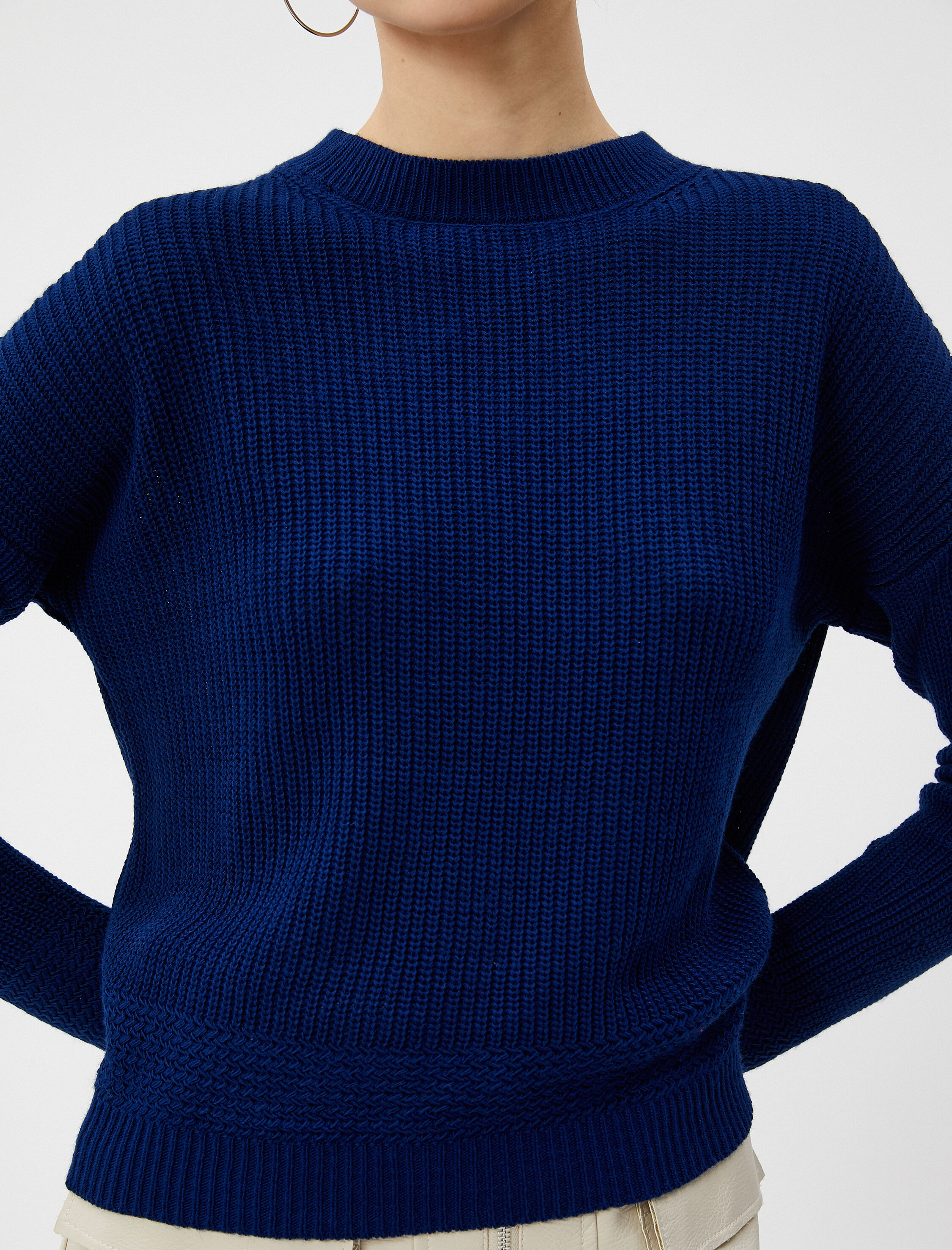   Basic Triko Kazak Yuvarlak Yaka Uzun Kollu