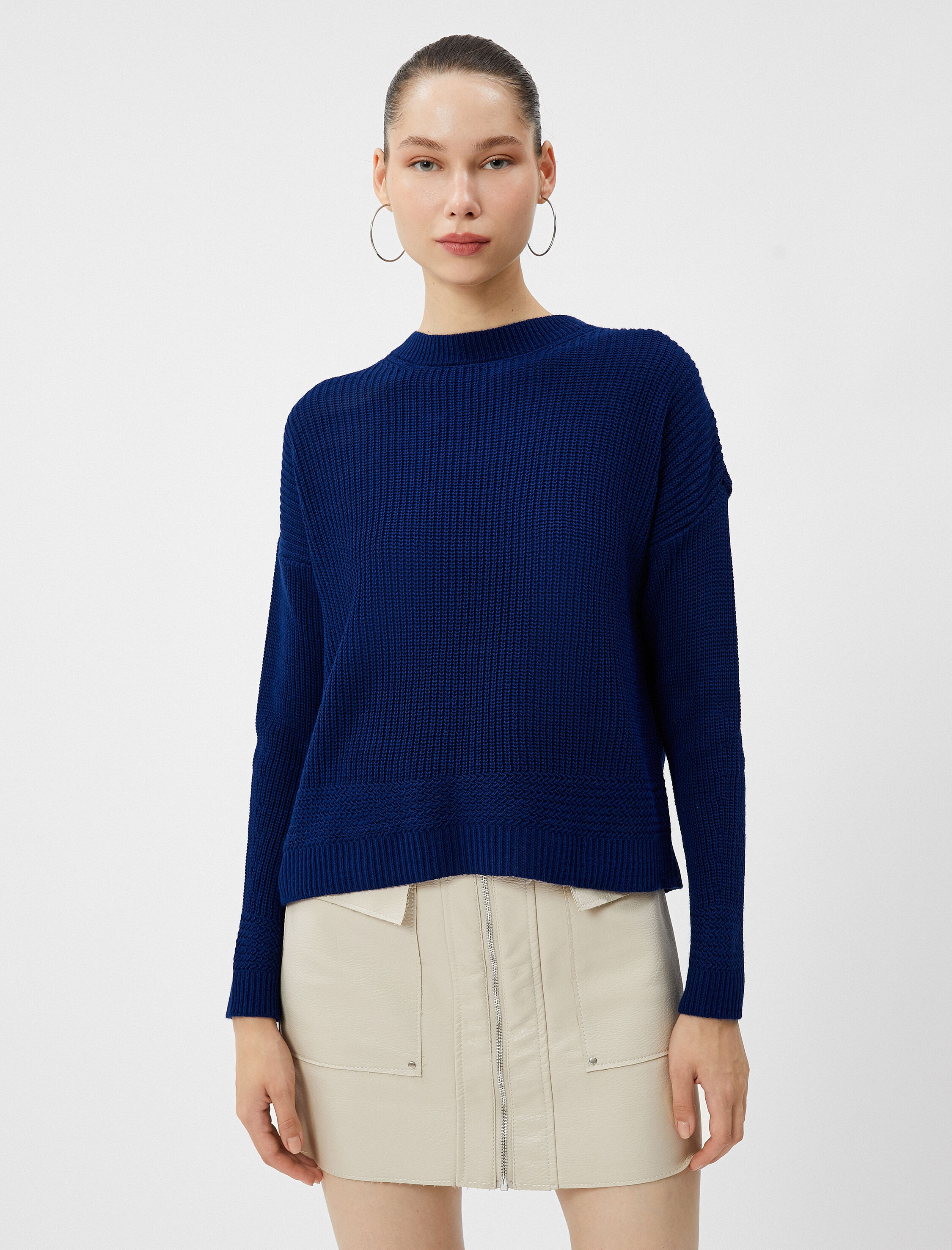   Basic Triko Kazak Yuvarlak Yaka Uzun Kollu