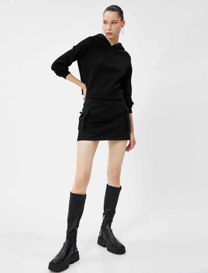  Şardonlu Kapşonlu Sweatshirt Arkası Çapraz Bağlamalı Taş Zincir Detaylı Uzun Kollu