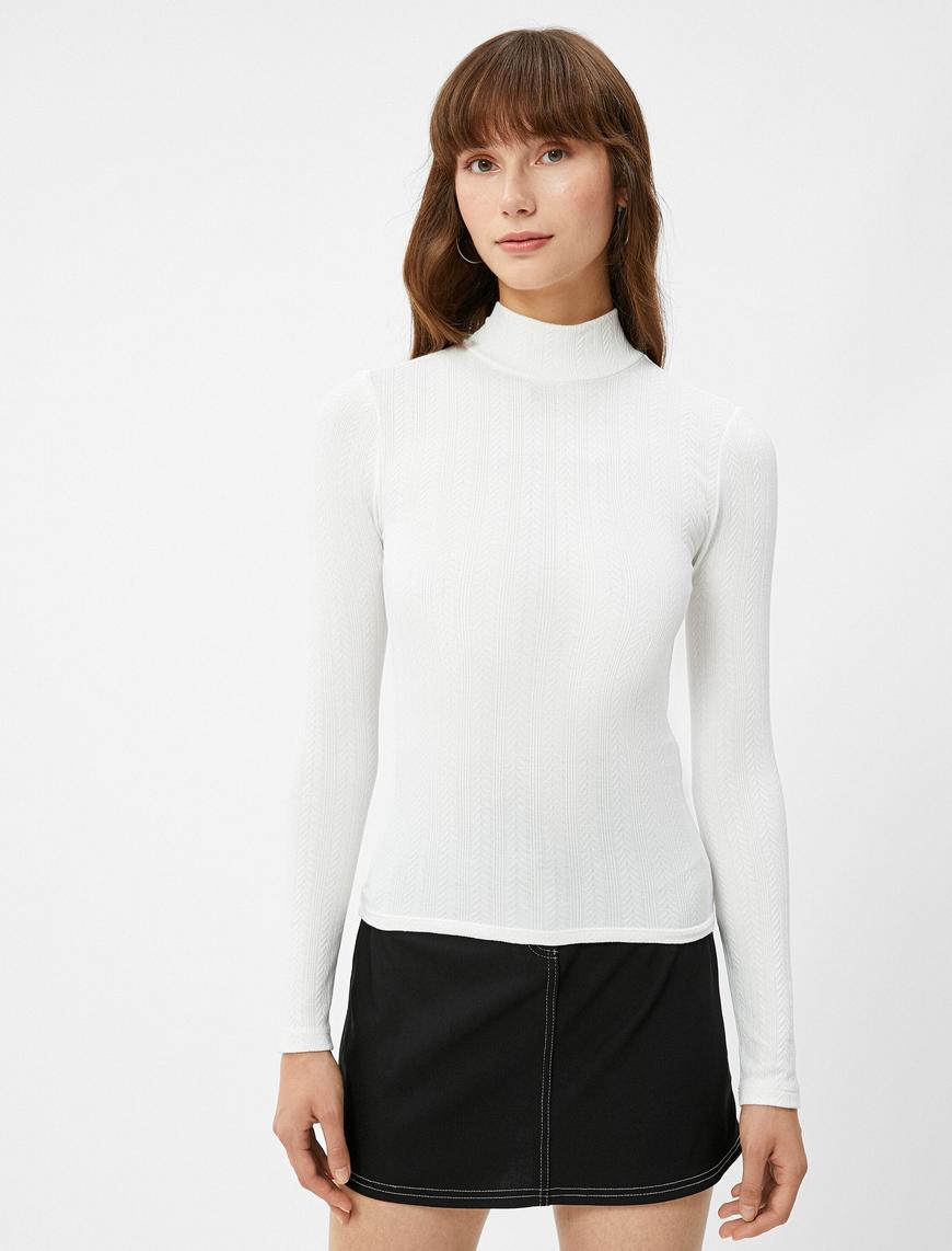   Uzun Kollu Tişört Yarım Balıkçı Yaka Dokulu Slim Fit