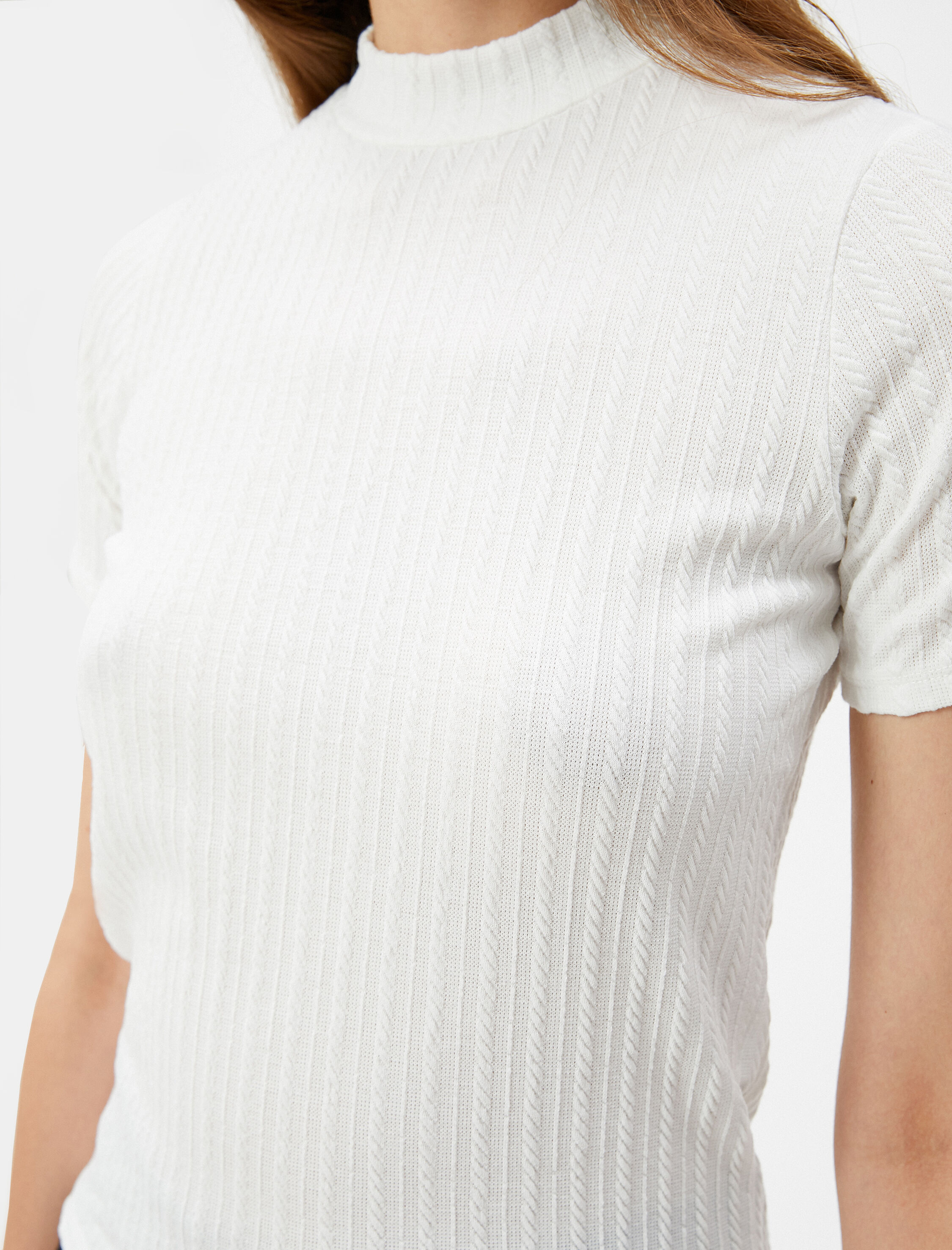   Kısa Kollu Tişört Dik Yaka Saç Örgüsü Desenli