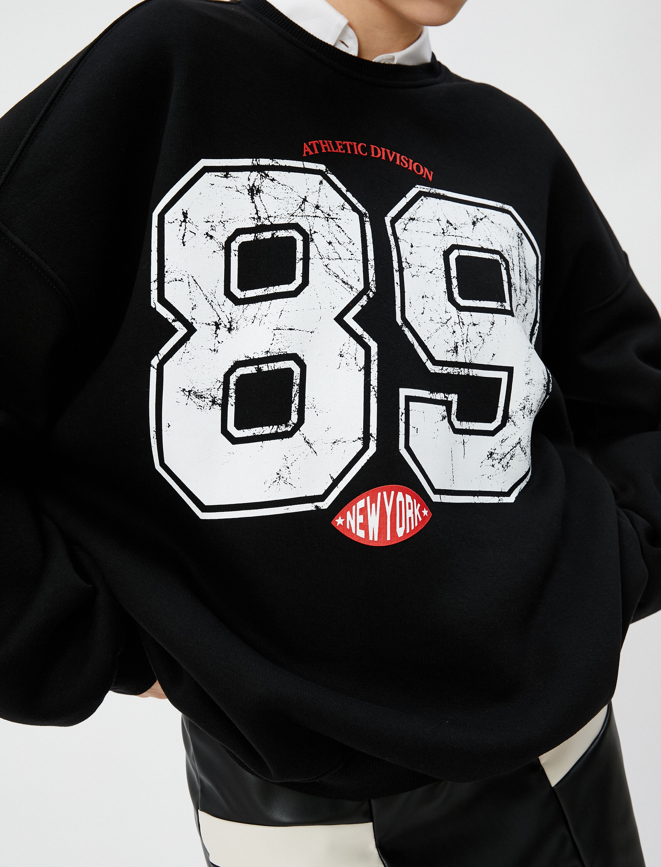   Kolej Sweatshirt Şardonlu Dik Yaka Uzun Kollu Rahat Kesim