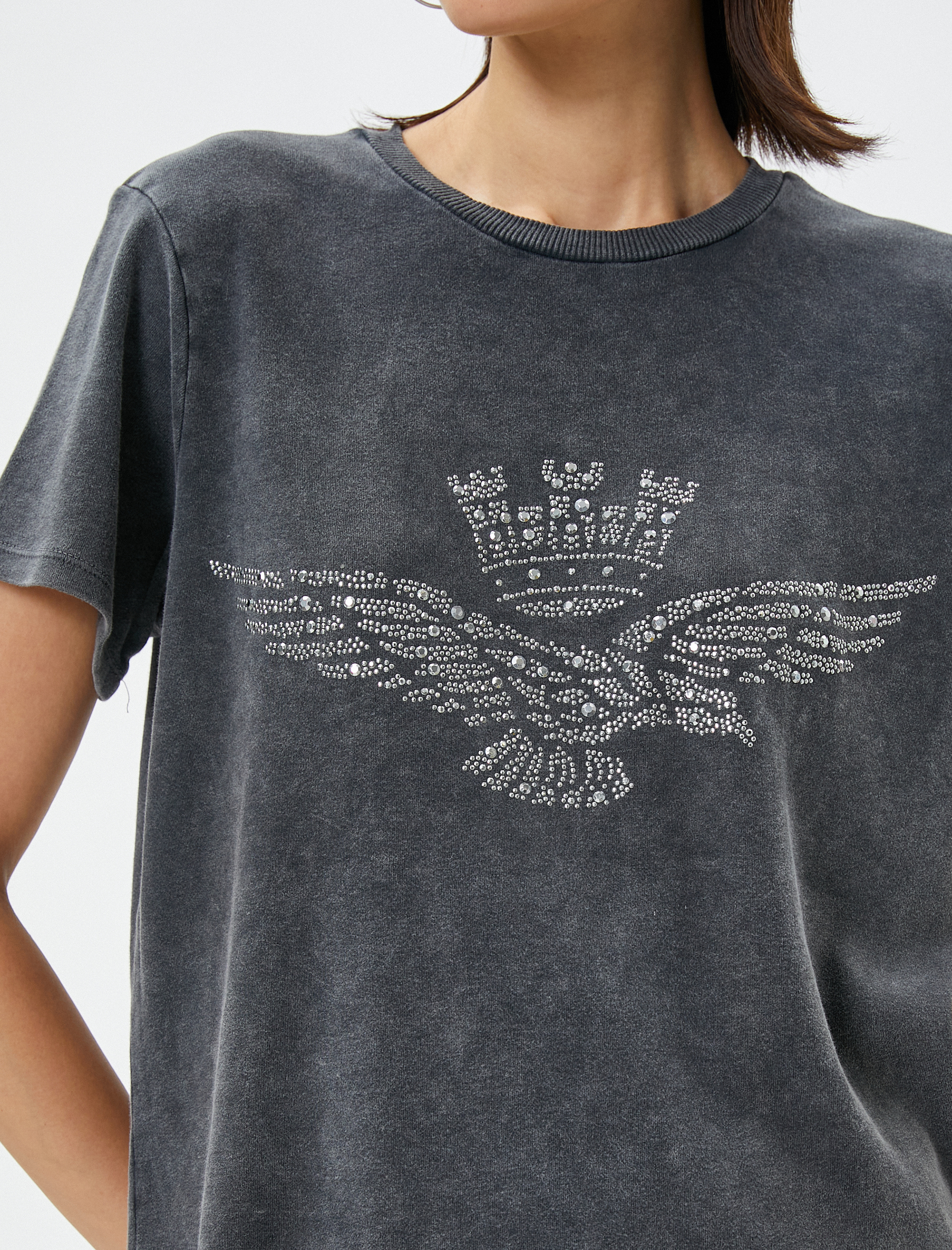   Parlak Taş İşlemeli Tişört Bisiklet Yaka Kısa Kollu Yıkamalı Pamuklu