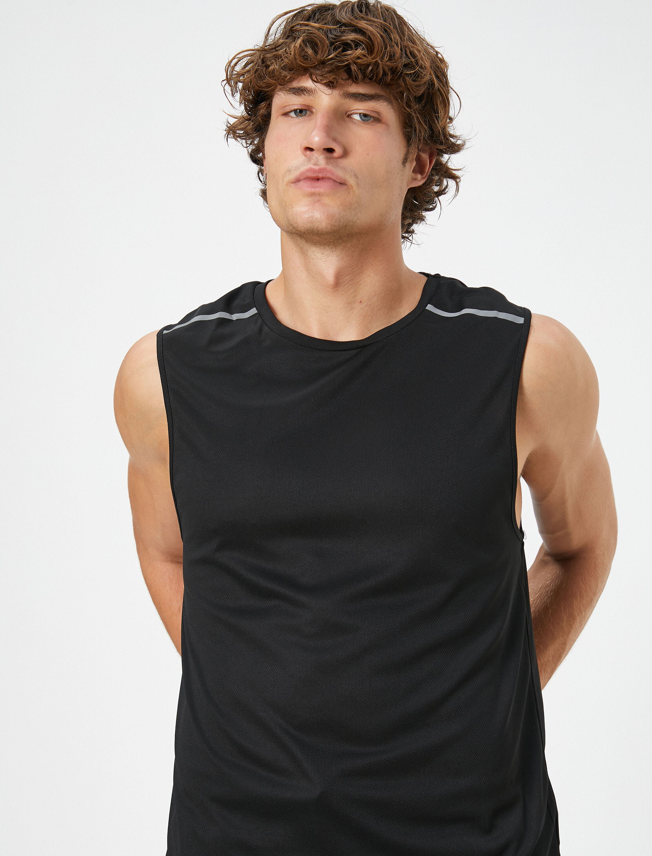   Kolsuz Tişört Spor Reflektör Detaylı Bisiklet Yaka