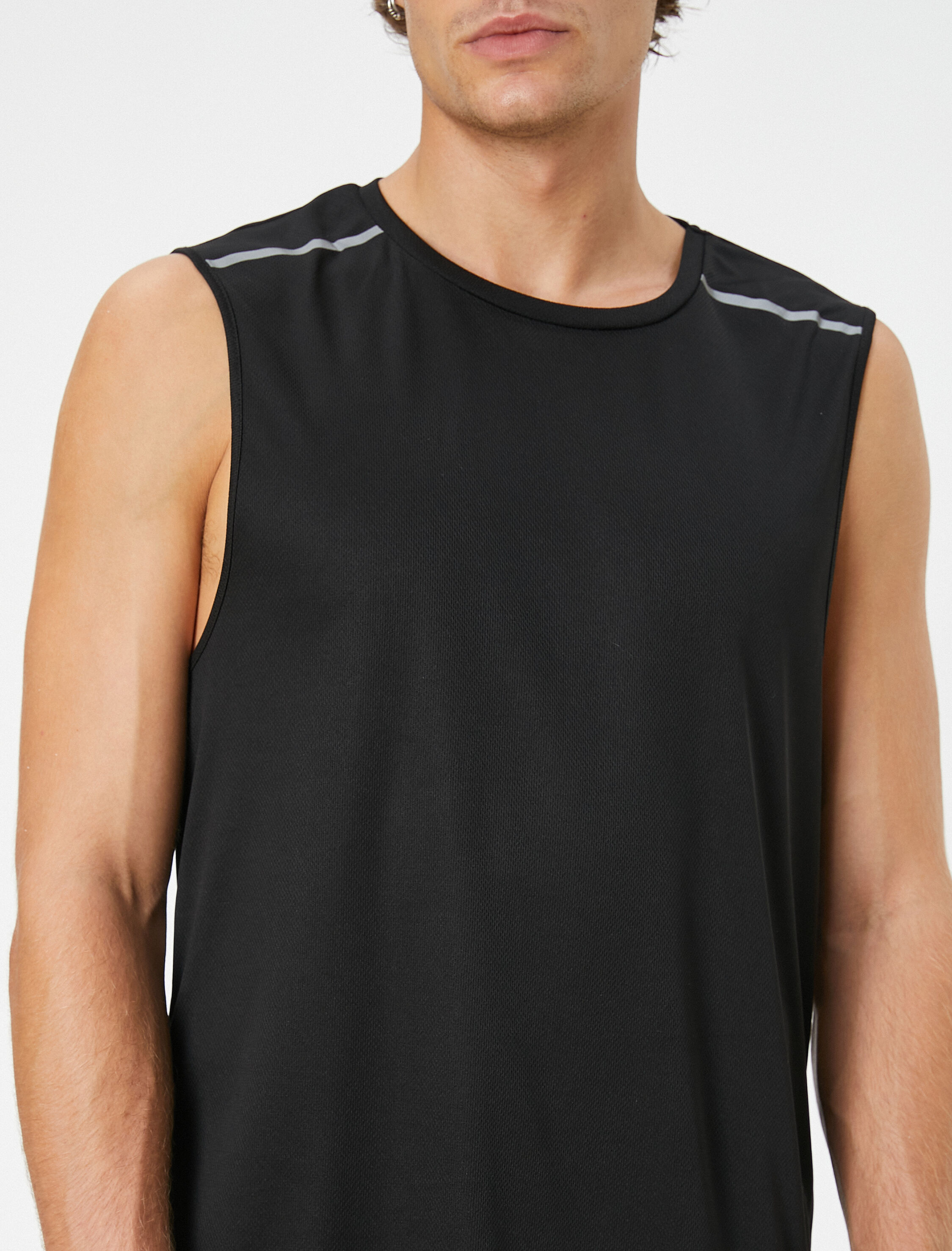   Kolsuz Tişört Spor Reflektör Detaylı Bisiklet Yaka