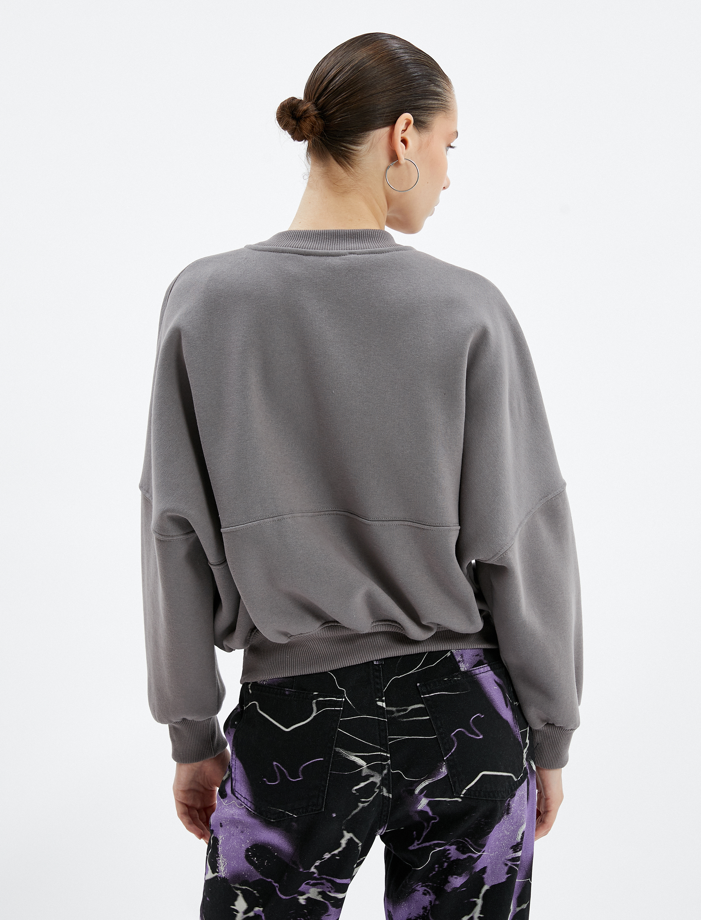   Şardonlu Fermuarlı Sweatshirt Yuvarlak Yaka Dökümlü Uzun Kol Rahat Kesim