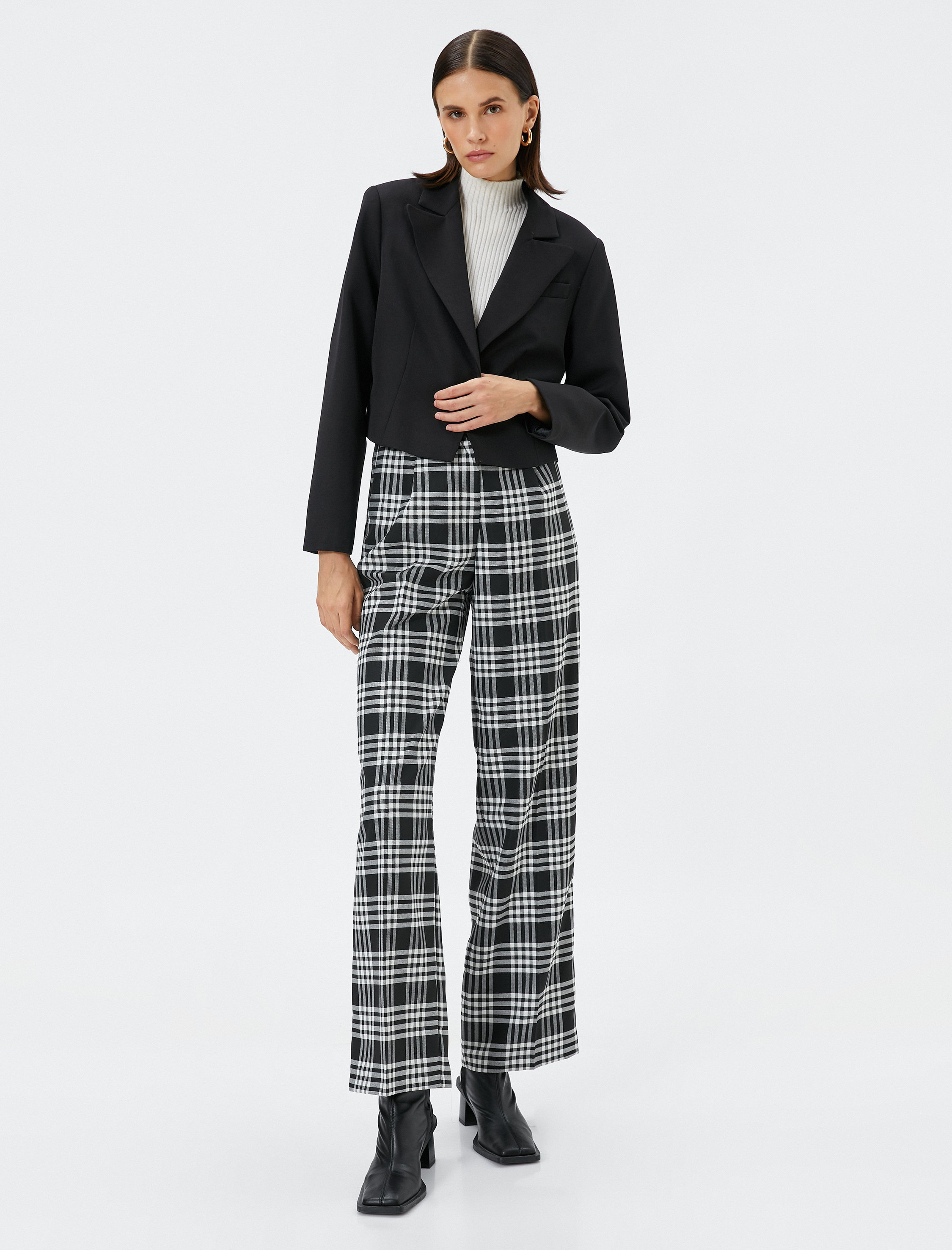   Bol Paça Pantolon Yüksek Bel Cep Detaylı Düğmeli